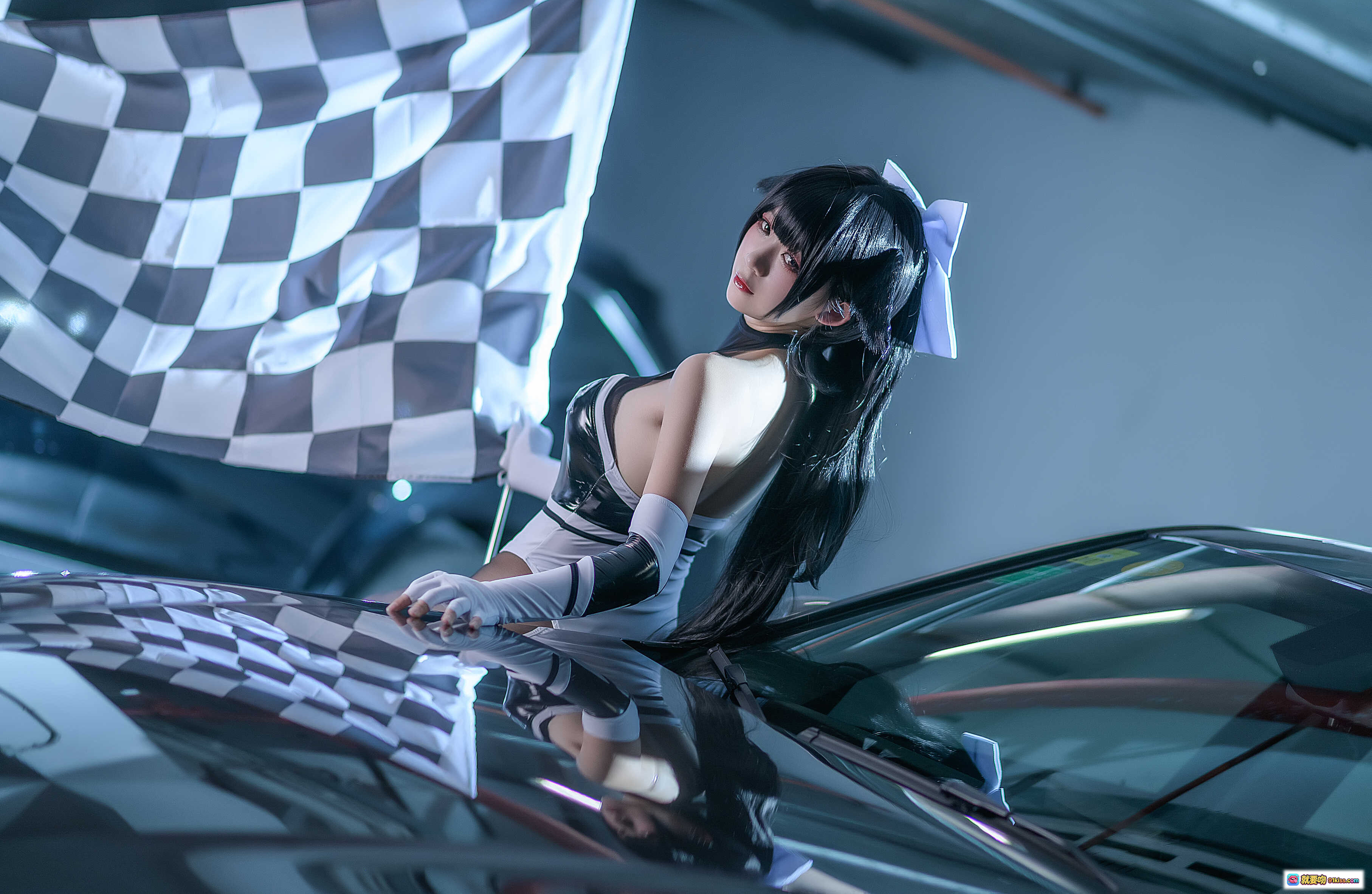 图片[2] - 樱落酱NO.001高雄赛车写真｜性感Cosplay车库车模｜黑伞白裙美腿诱惑｜12P高清图集 - 就要吻