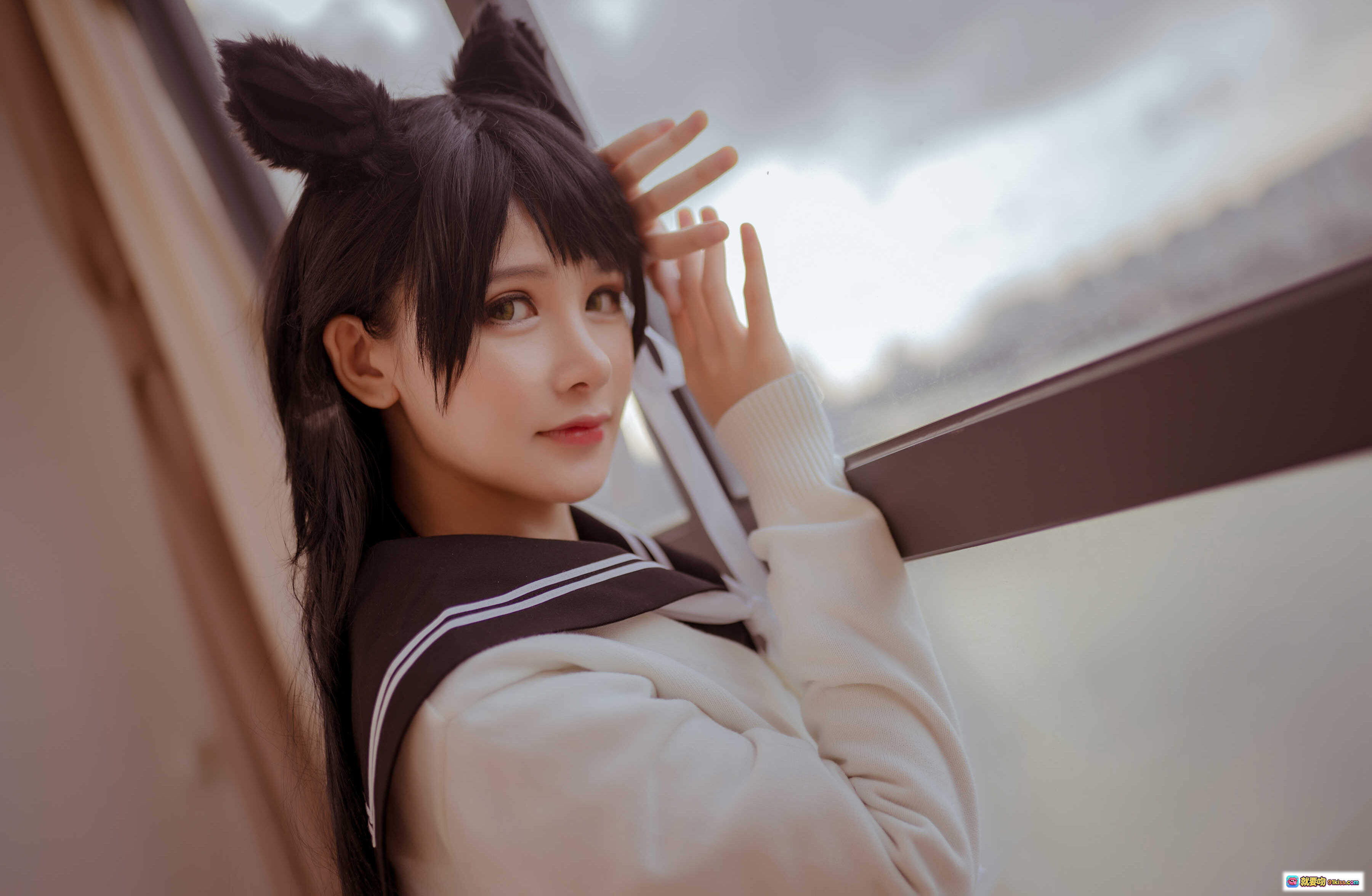 图片[7] - 小野妹子W NO.044 校服前羽写真 29P高清美腿丝袜少女坐姿特写 木质地板自然光氛围感摄影 - 就要吻