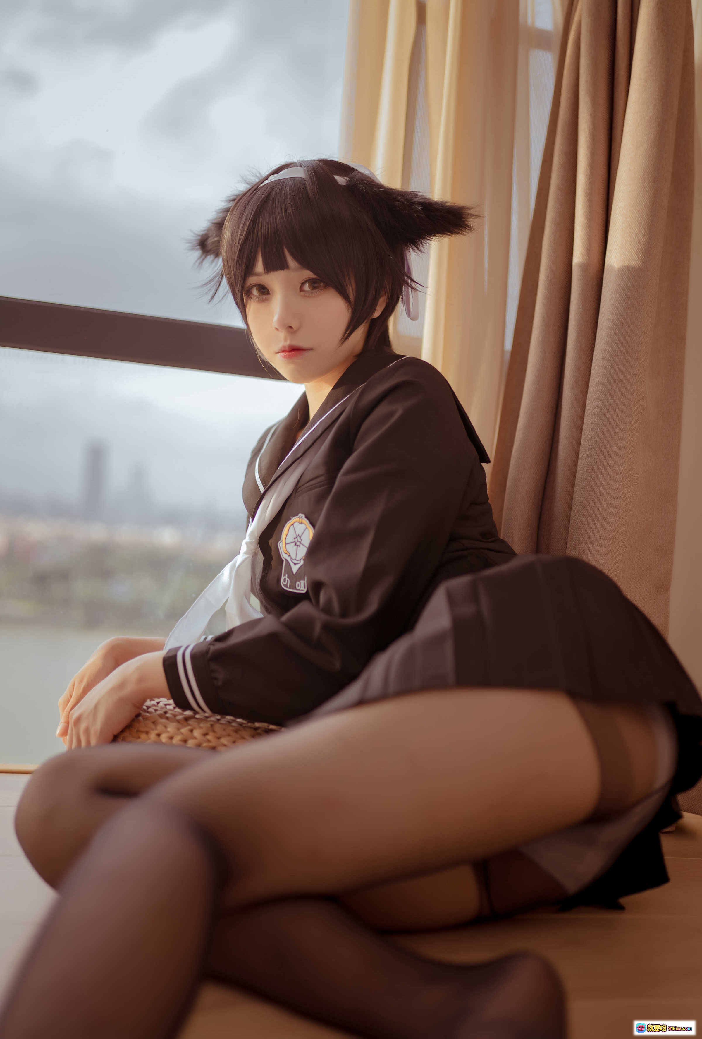 图片[3] - 小野妹子W NO.044 校服前羽写真 29P高清美腿丝袜少女坐姿特写 木质地板自然光氛围感摄影 - 就要吻