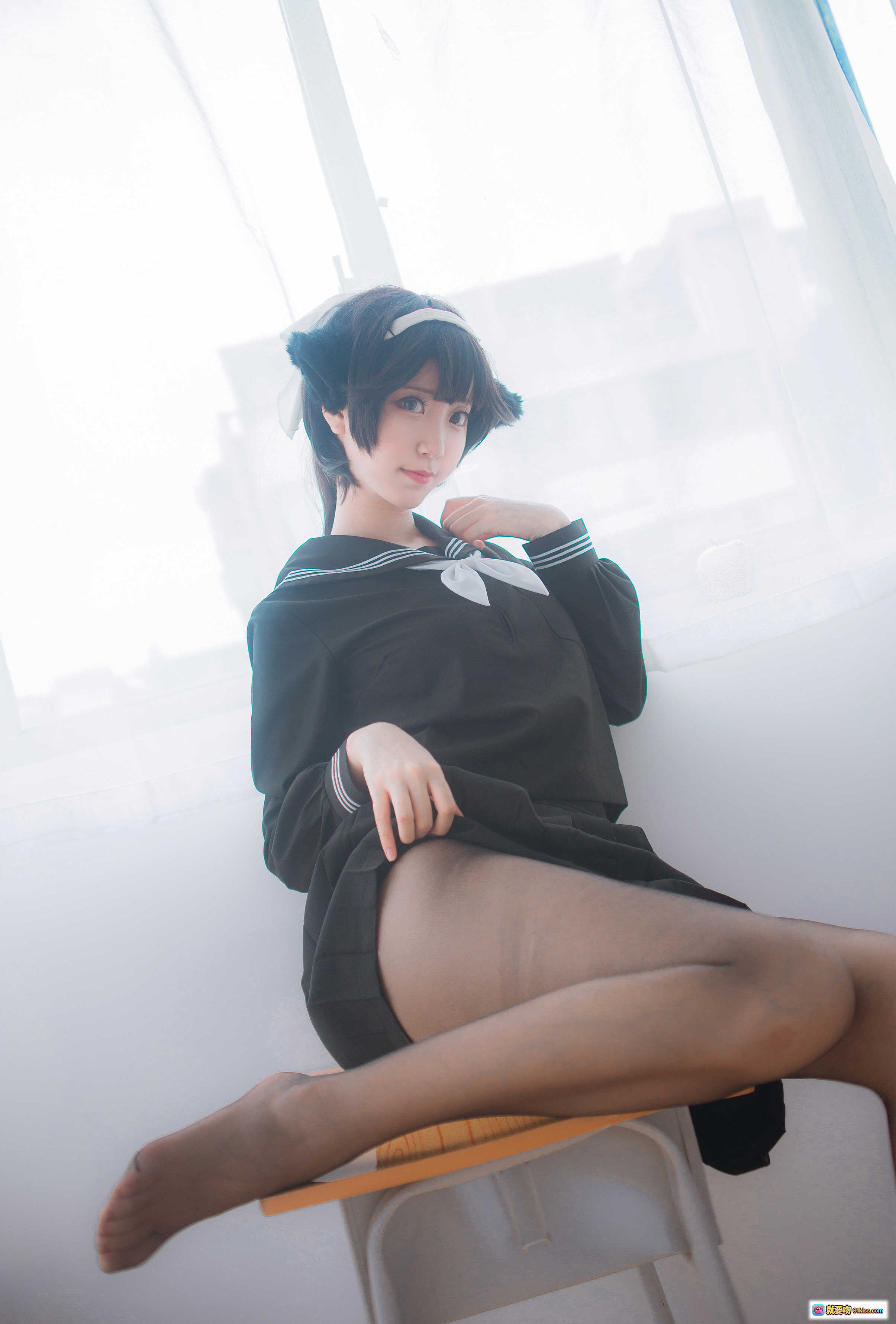 图片[3] - 黑川NO.006獒犬制服Cosplay写真 | 猫耳少女教室场景 | 白色水手服黑裙黑丝美腿 | 30P高清图集 - 就要吻