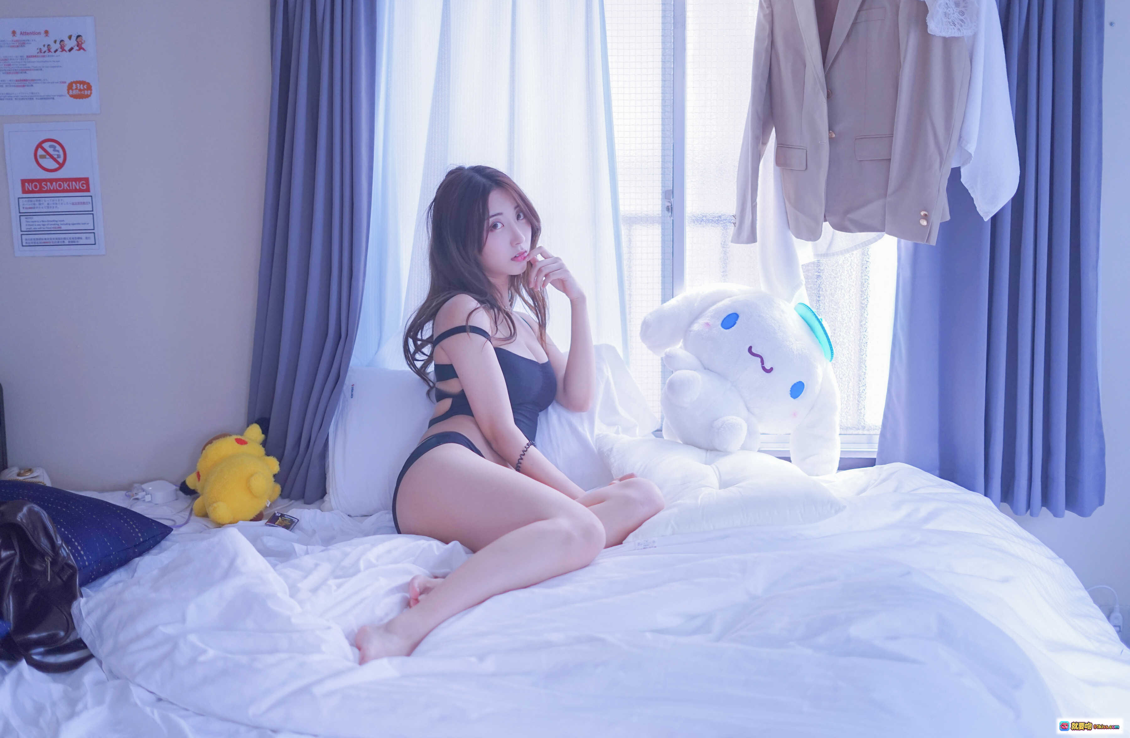 图片[2] - 黑川NO.035居家私房写真 | 黑色内衣性感美少女 | 温柔眼神诱惑姿势 | 床上氛围感大片 - 就要吻