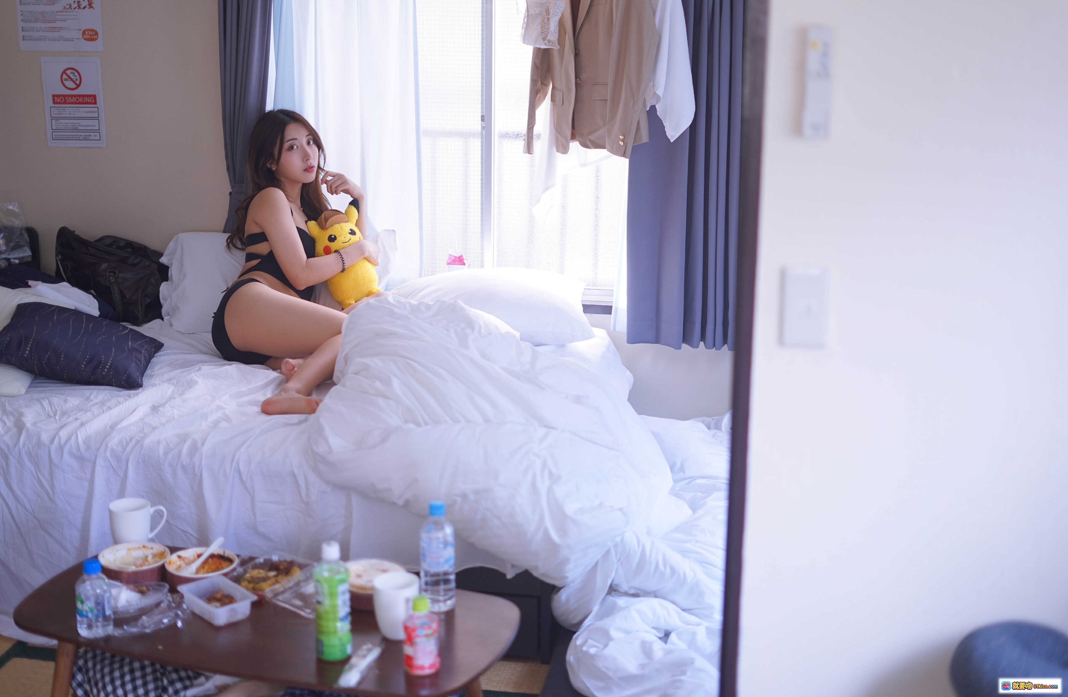 图片[8] - 黑川NO.035居家私房写真 | 黑色内衣性感美少女 | 温柔眼神诱惑姿势 | 床上氛围感大片 - 就要吻