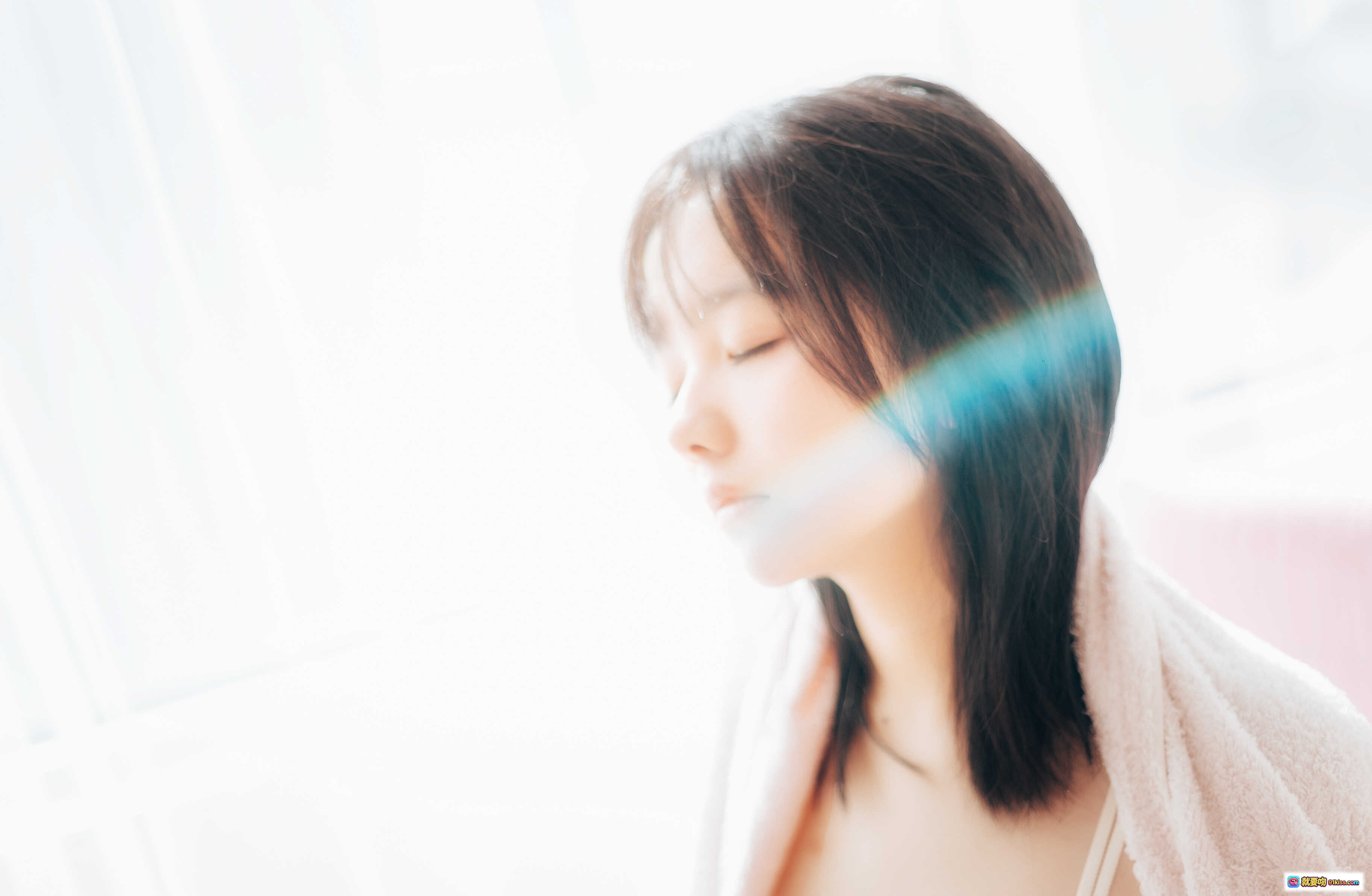 图片[9] - 阿半私房写真NO.008 | 白色蕾丝内衣+浴巾慵懒风 | 窗边柔光少女感 | 26P高清图集 - 就要吻