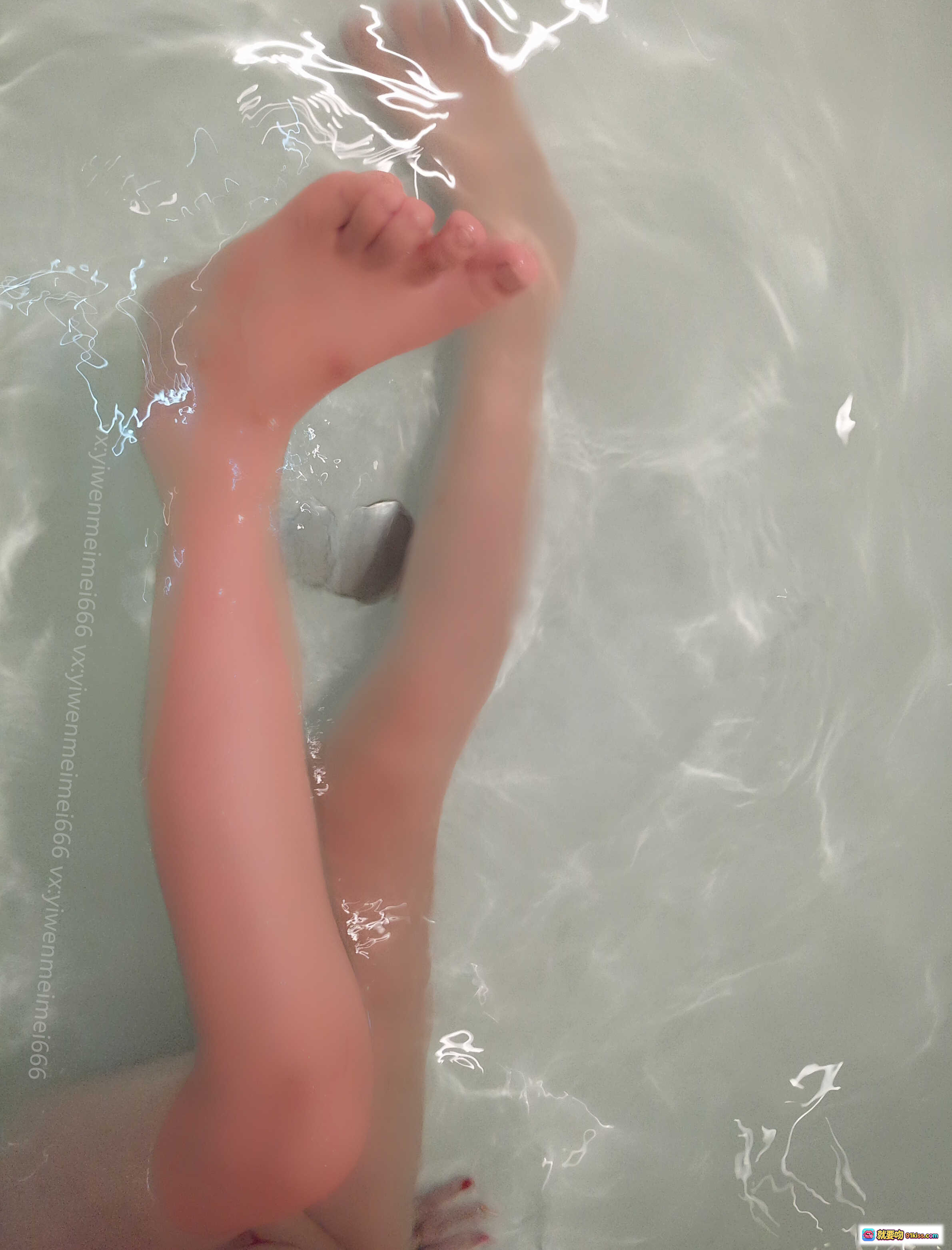 图片[5] - 摇摇乐yoyo NO.018 2018.10月福利 粉色兔子毯少女玉足特写 97P高清美图 - 就要吻