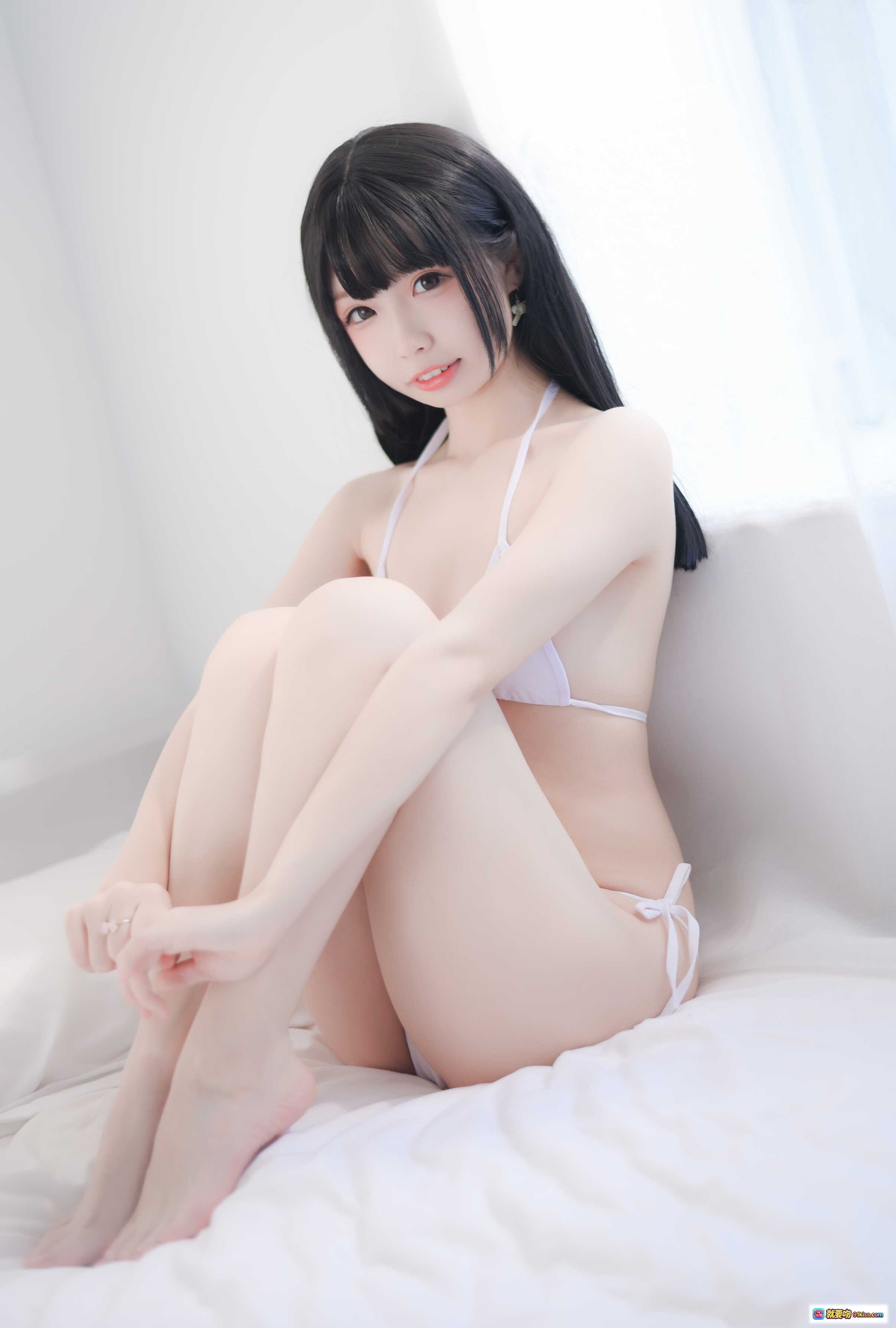 图片[3] - 十万珍吱伏特 NO.004 泳装写真 31P 1.13GB 白色系性感比基尼 床上私房美拍 黑发少女纯欲风 高清摄影图集 - 就要吻