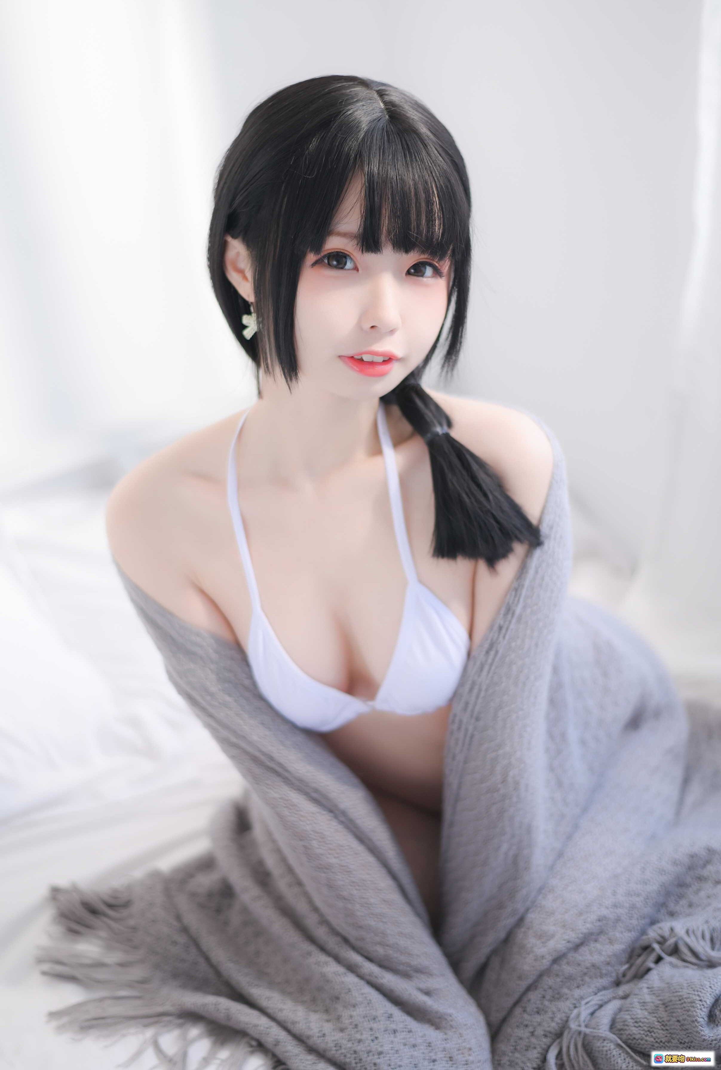 图片[7] - 十万珍吱伏特 NO.004 泳装写真 31P 1.13GB 白色系性感比基尼 床上私房美拍 黑发少女纯欲风 高清摄影图集 - 就要吻