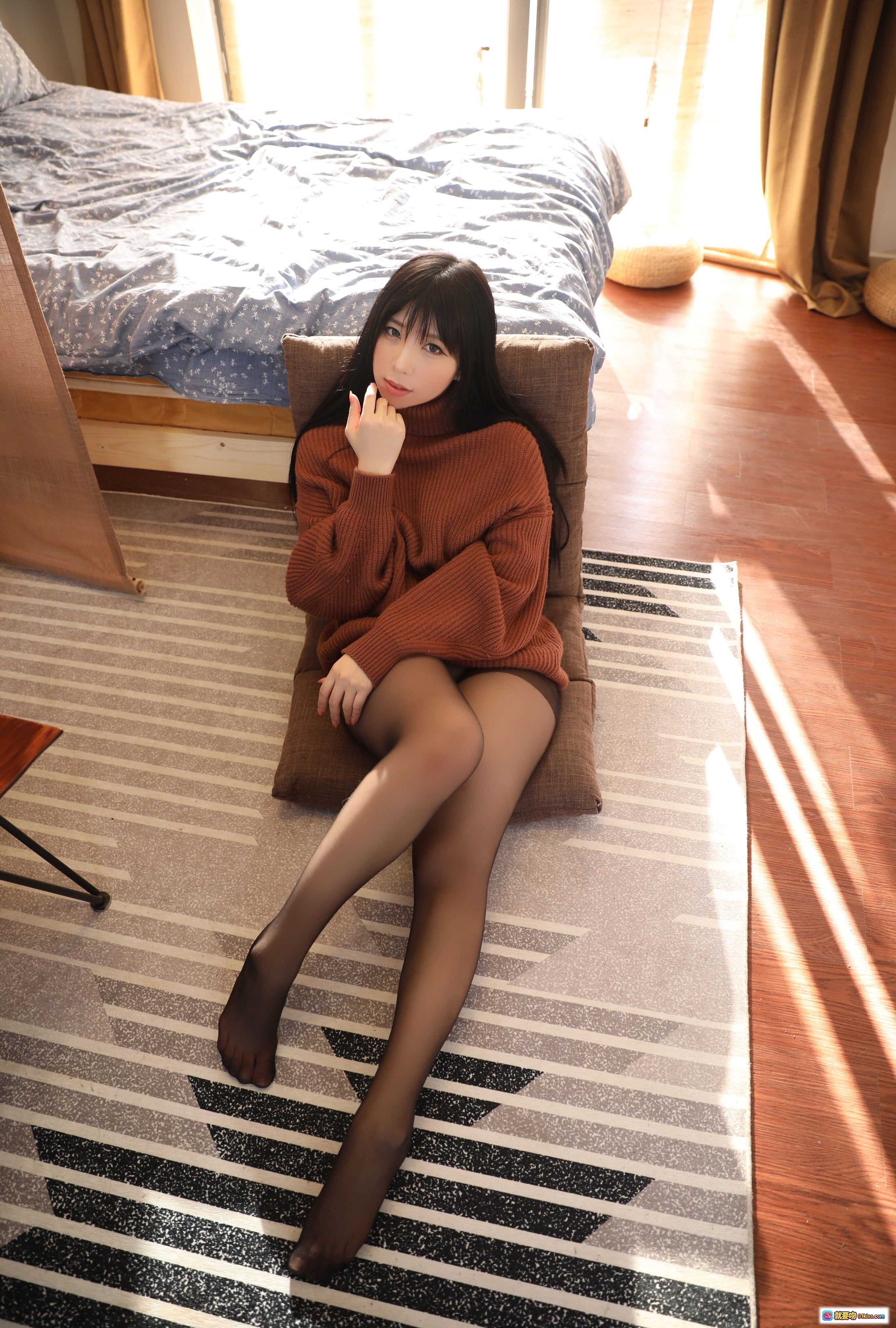 图片[2] - 鹿野希 Vol.01 土曜日の彼女 95枚电子版写真集 温柔少女居家茶道风 阳光窗边静谧氛围 绿毛衣黑长发日系清新风格 - 就要吻