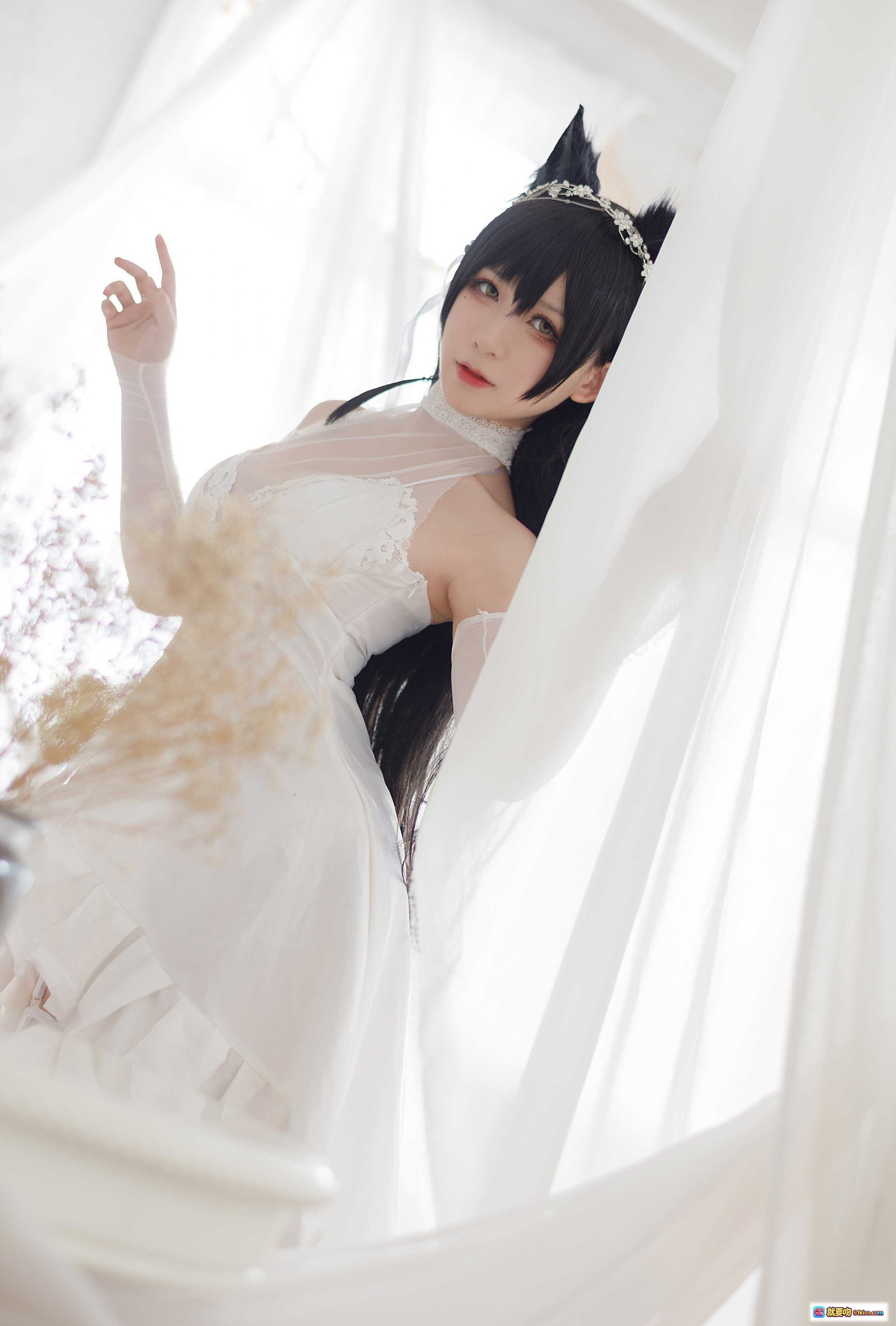 图片[1] - 樱落酱NO.016爱宕花嫁cos写真 白色婚纱猫耳头饰柔美姿态19P高清图集 - 就要吻