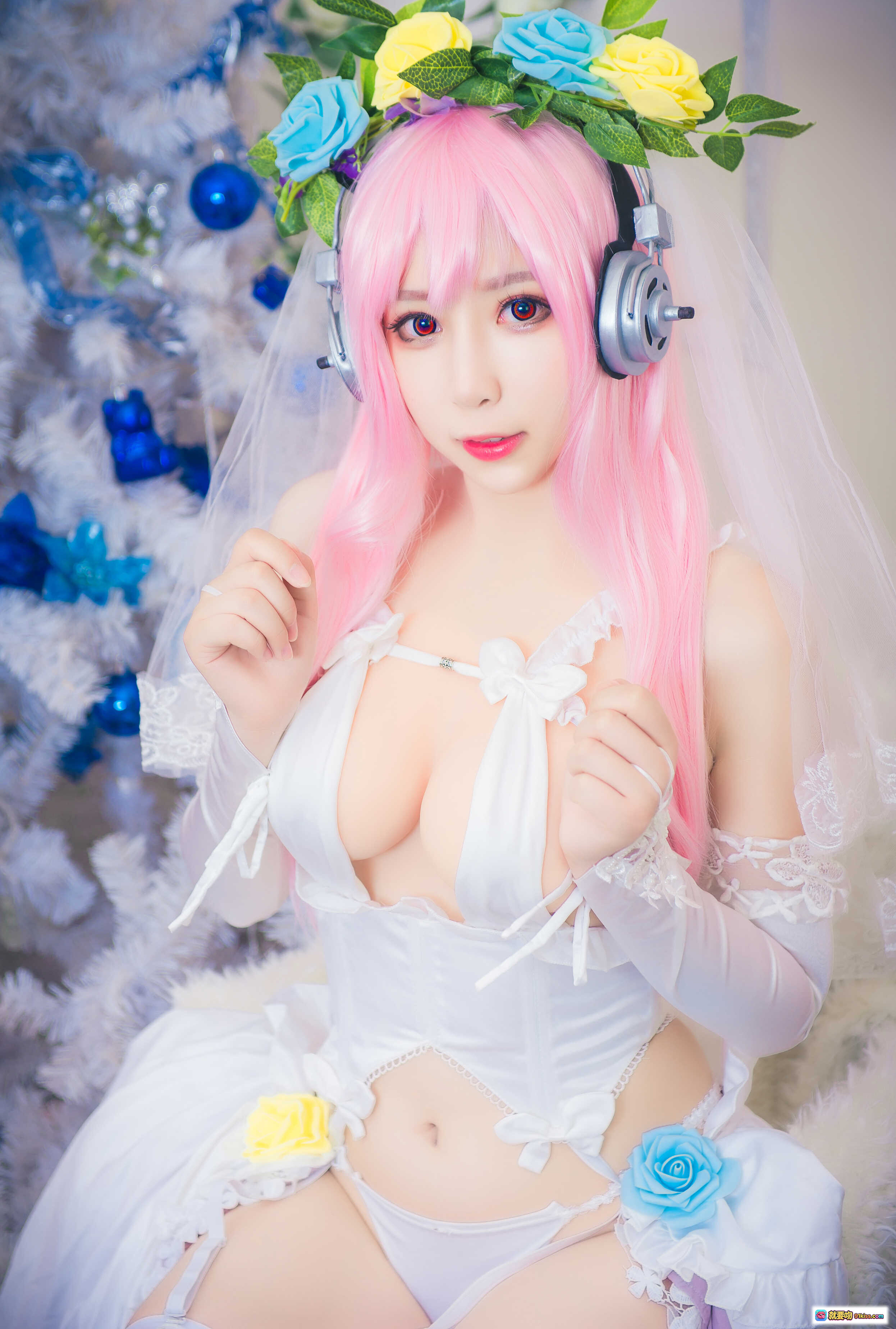 图片[8] - 小酥酱NO.012索尼子花嫁Cosplay写真 白色蕾丝内衣粉发少女躺姿花环装饰40P高清图集 - 就要吻