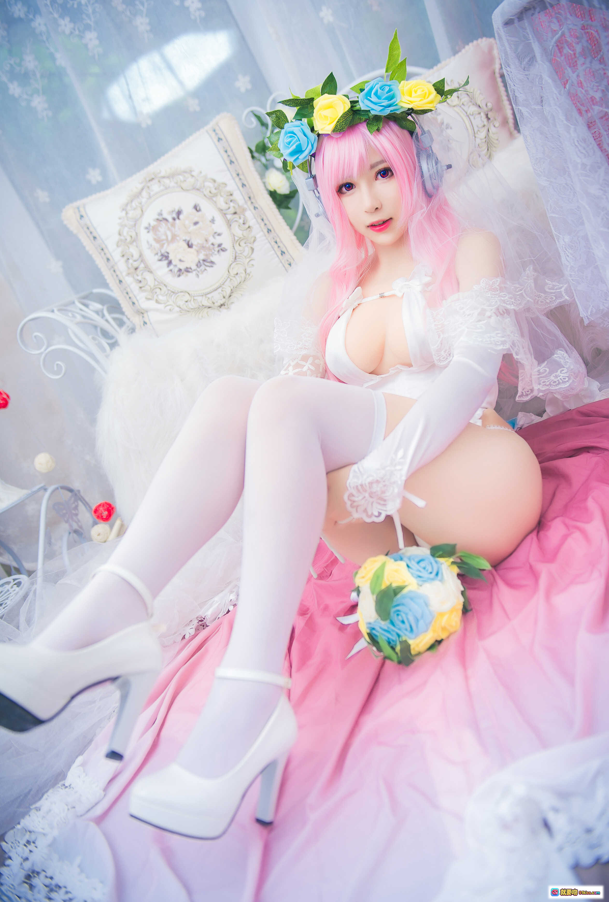 图片[10] - 小酥酱NO.012索尼子花嫁Cosplay写真 白色蕾丝内衣粉发少女躺姿花环装饰40P高清图集 - 就要吻