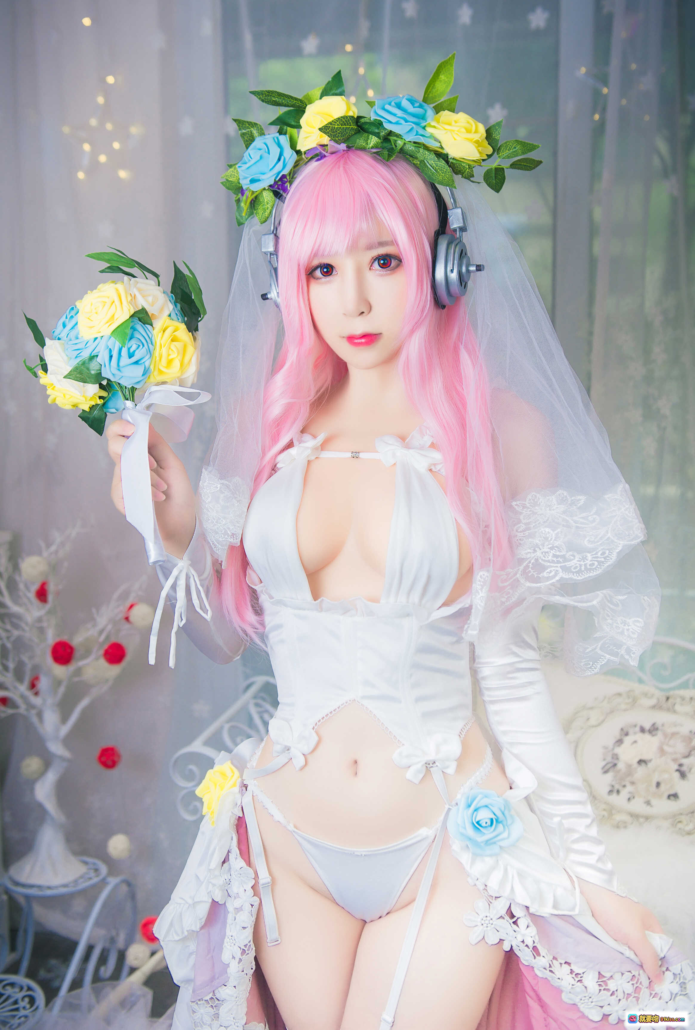 图片[2] - 小酥酱NO.012索尼子花嫁Cosplay写真 白色蕾丝内衣粉发少女躺姿花环装饰40P高清图集 - 就要吻