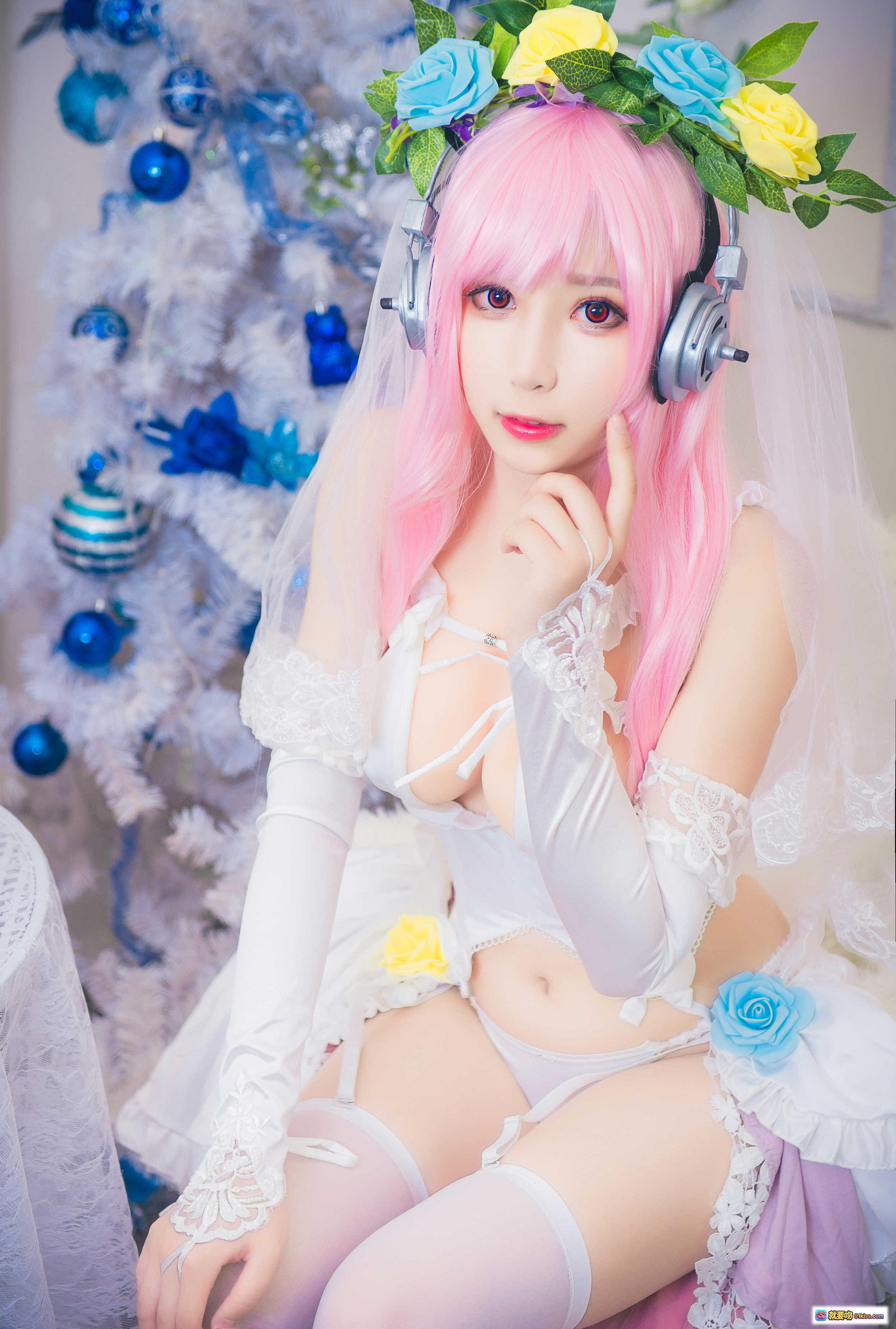 图片[5] - 小酥酱NO.012索尼子花嫁Cosplay写真 白色蕾丝内衣粉发少女躺姿花环装饰40P高清图集 - 就要吻