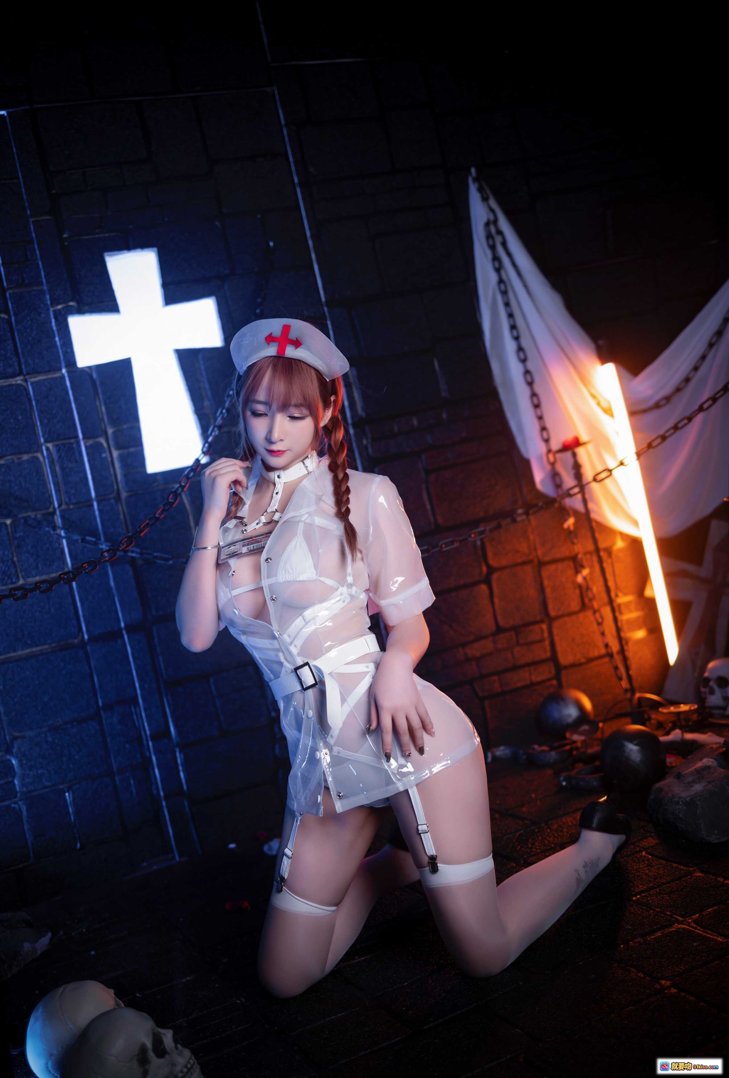 图片[10] - 叉子宝宝NO.010透明小护士写真26P51MB性感制服双马尾红十字帽暗黑系场景美腿丝袜诱惑风 - 就要吻