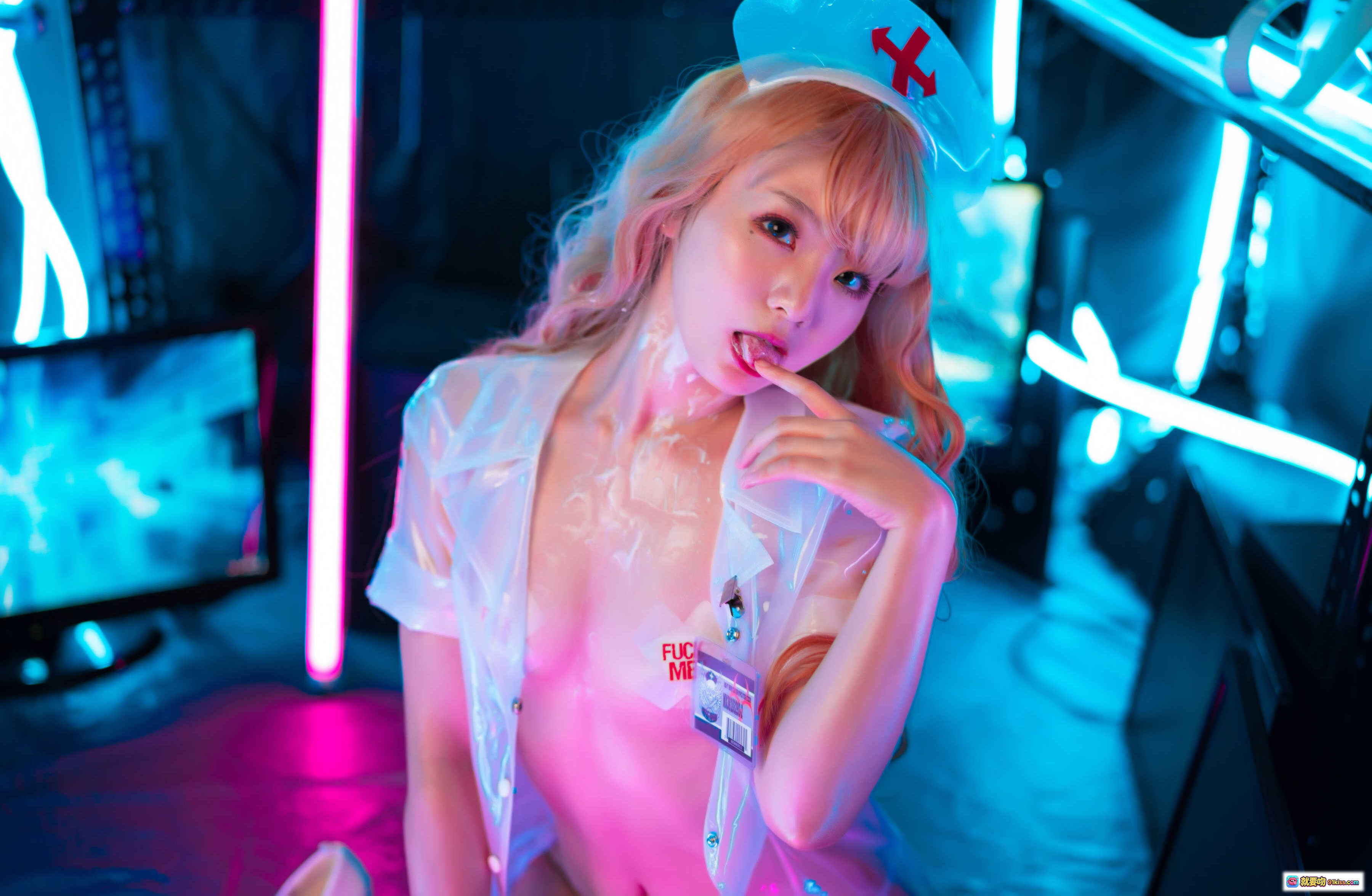 图片[6] - 青水NO.010歪萌护士cosplay写真 | 透明护士服+红十字帽+湿身诱惑+霓虹灯光背景 | 48P高清图集 - 就要吻