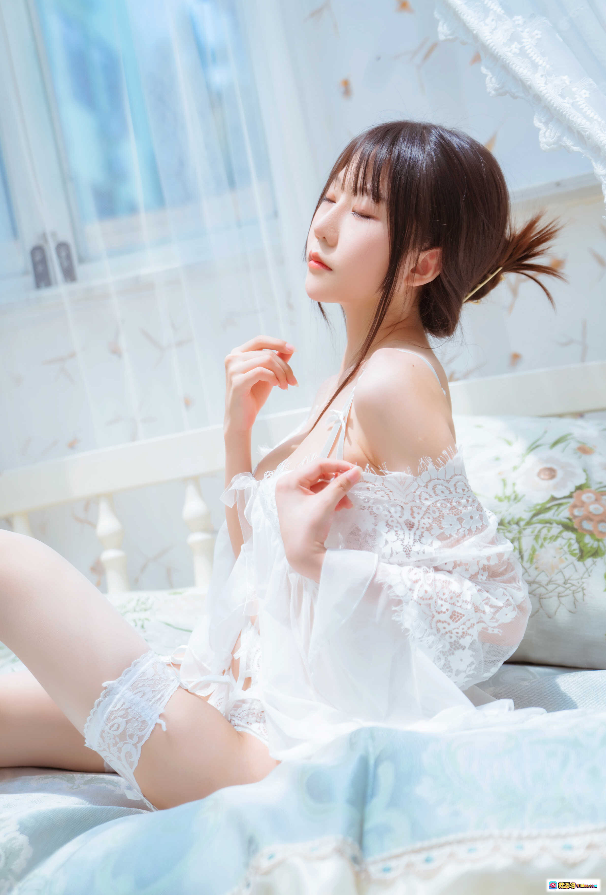 图片[4] - 香草喵露露NO.001玻璃房少女写真集 白色蕾丝内衣 清纯甜美风 室内私房摄影 76P高清图包 - 就要吻