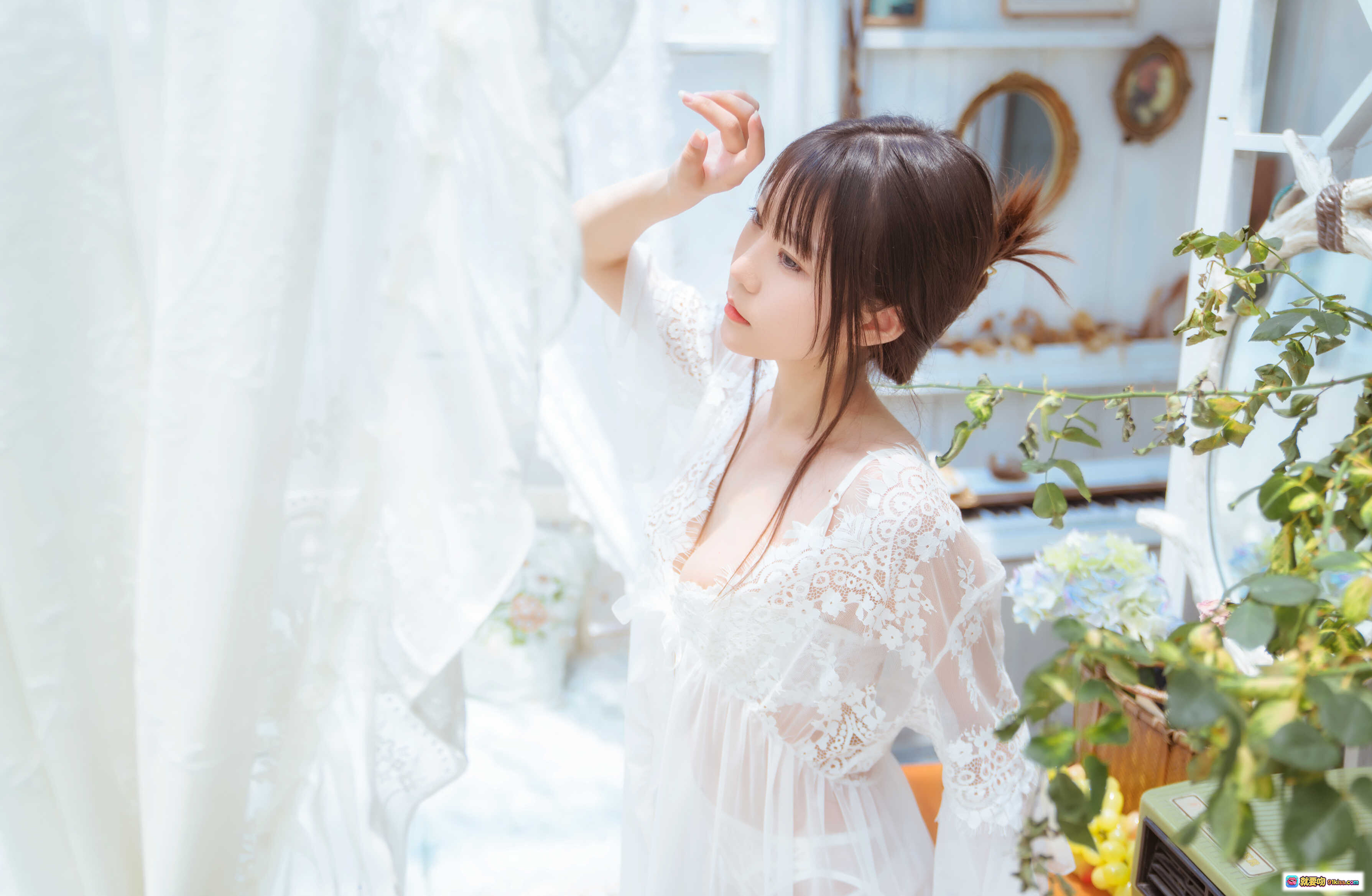 图片[8] - 香草喵露露NO.001玻璃房少女写真集 白色蕾丝内衣 清纯甜美风 室内私房摄影 76P高清图包 - 就要吻