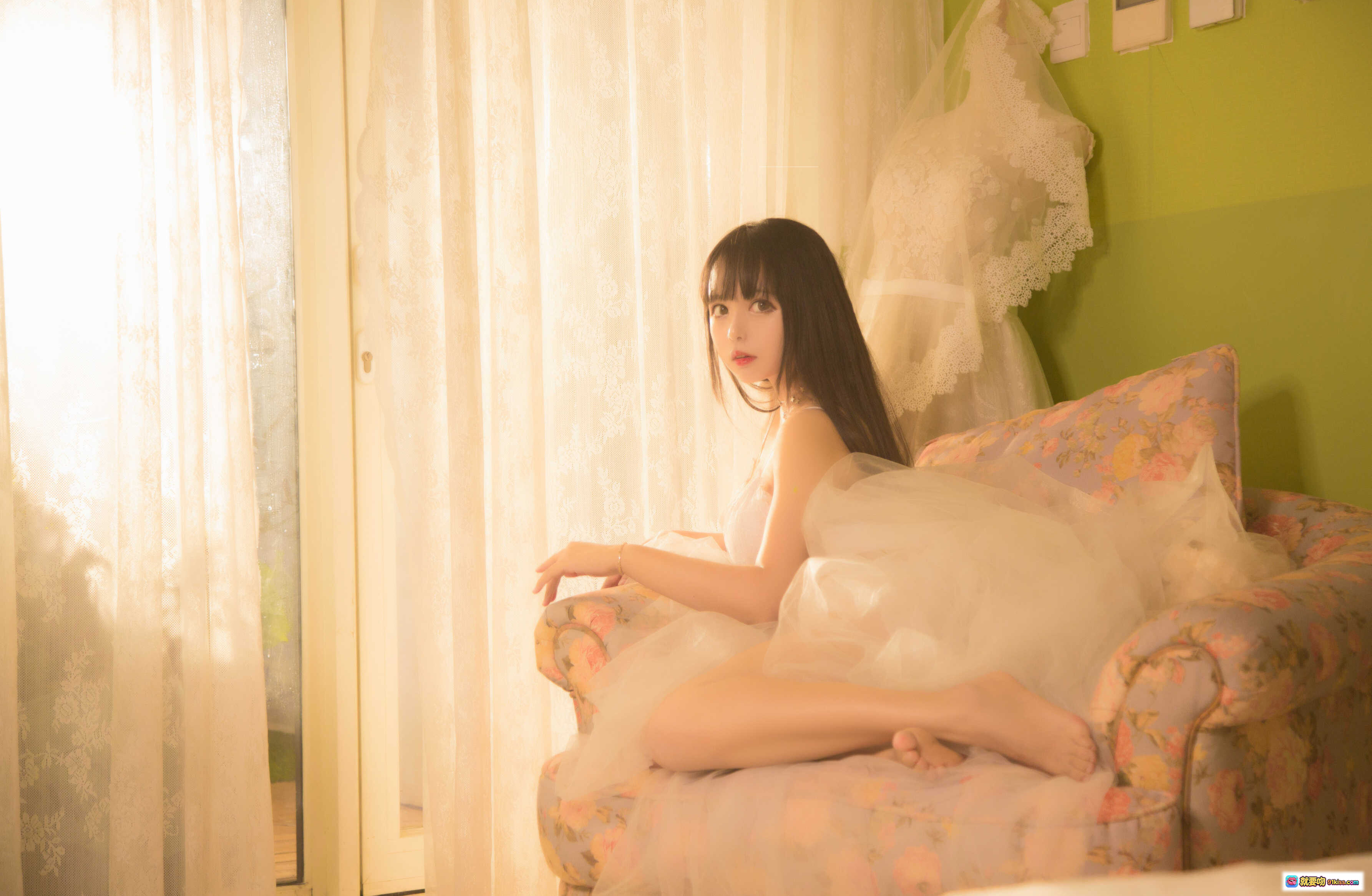 图片[2] - 黑猫猫OvO NO.009 少女写真纱裙私房照 甜美性感居家风 柔光窗帘背景 26P高清图集 - 就要吻