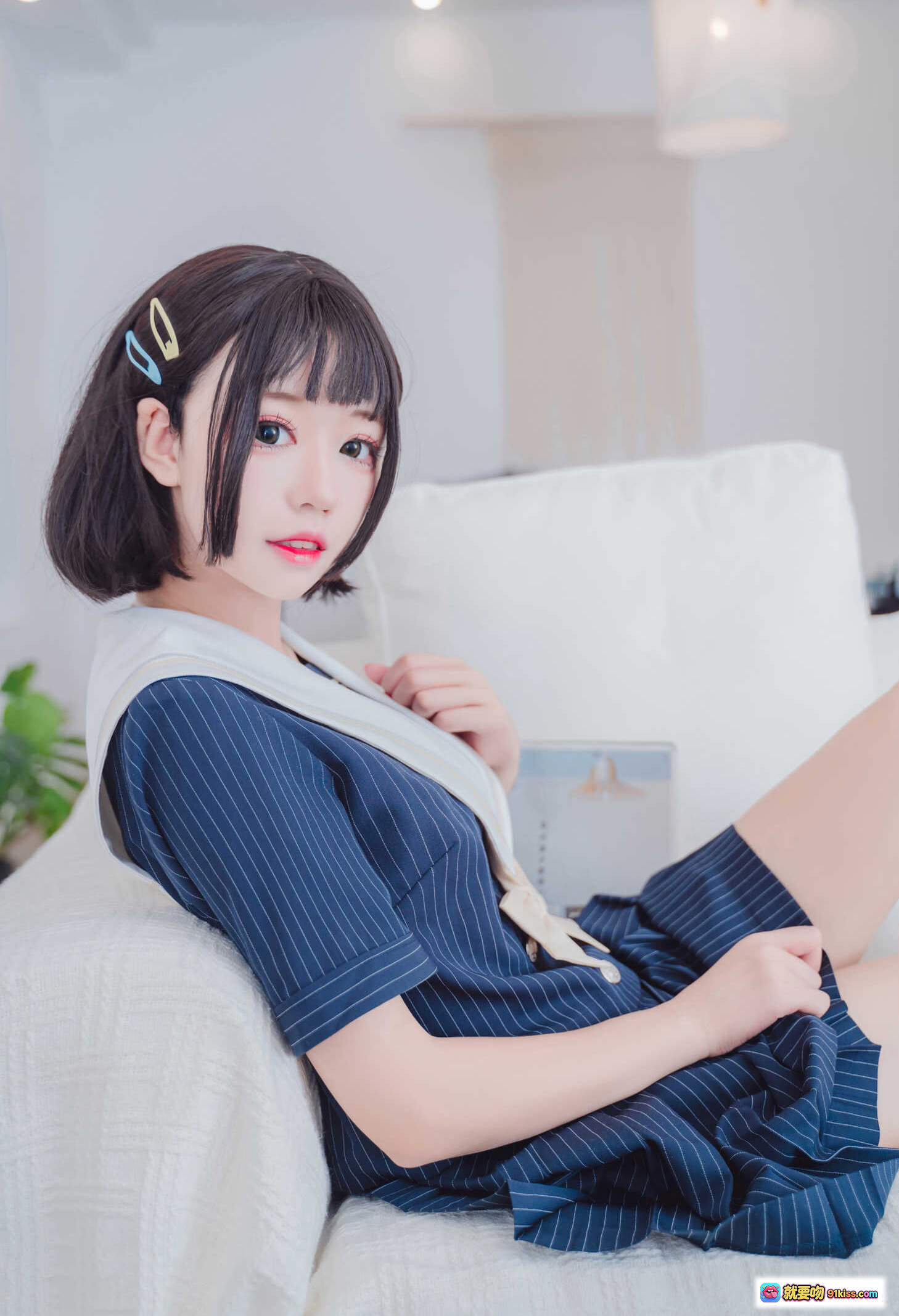 图片[3] - 猫君君_MaoJun NO.007 清纯学妹蓝条纹水手服黑过膝袜坐姿写真40P高清图集 - 就要吻