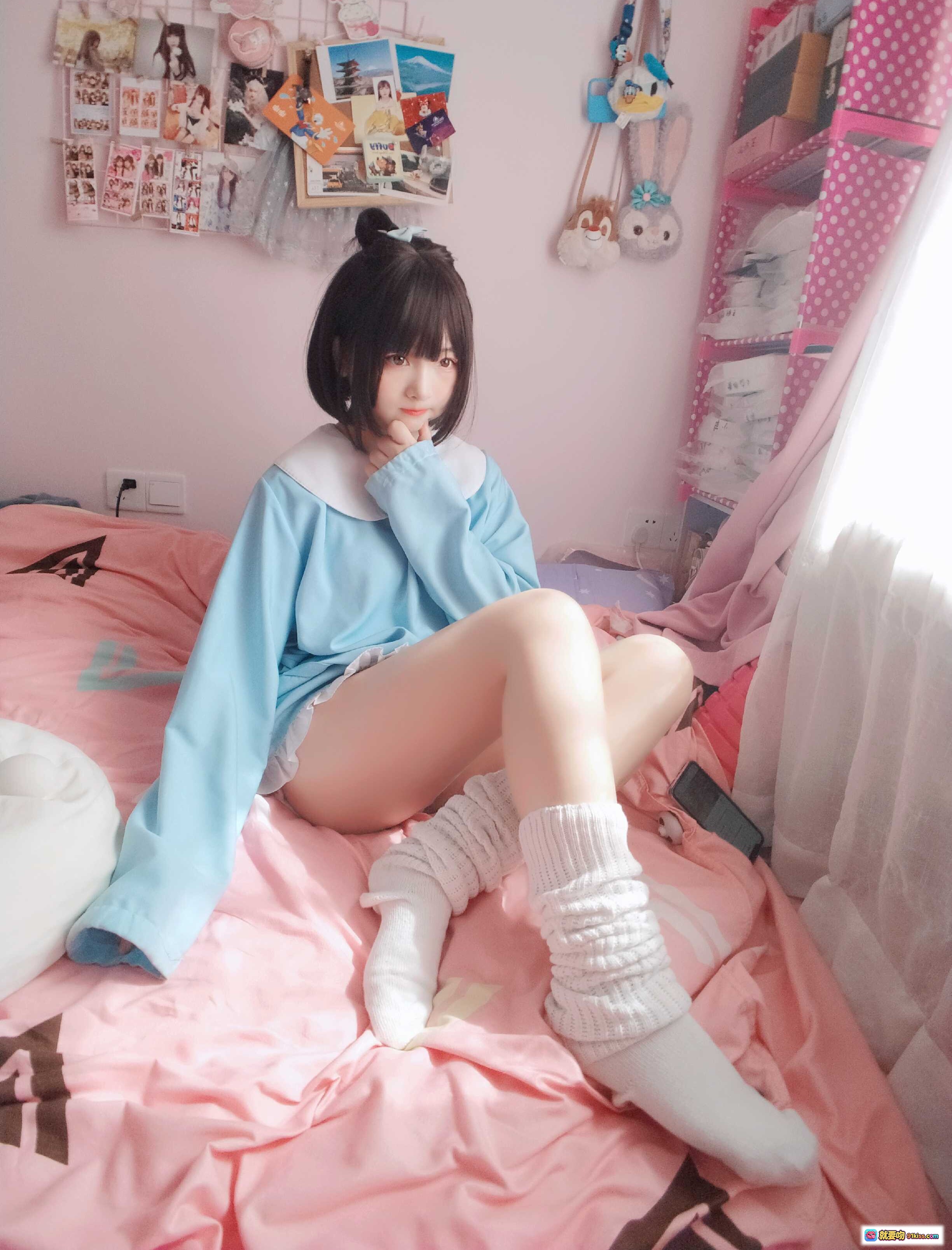 图片[3] - 古川NO.040淡蓝衣白袜果足写真 甜美少女粉嫩房间41P高清图集 - 就要吻