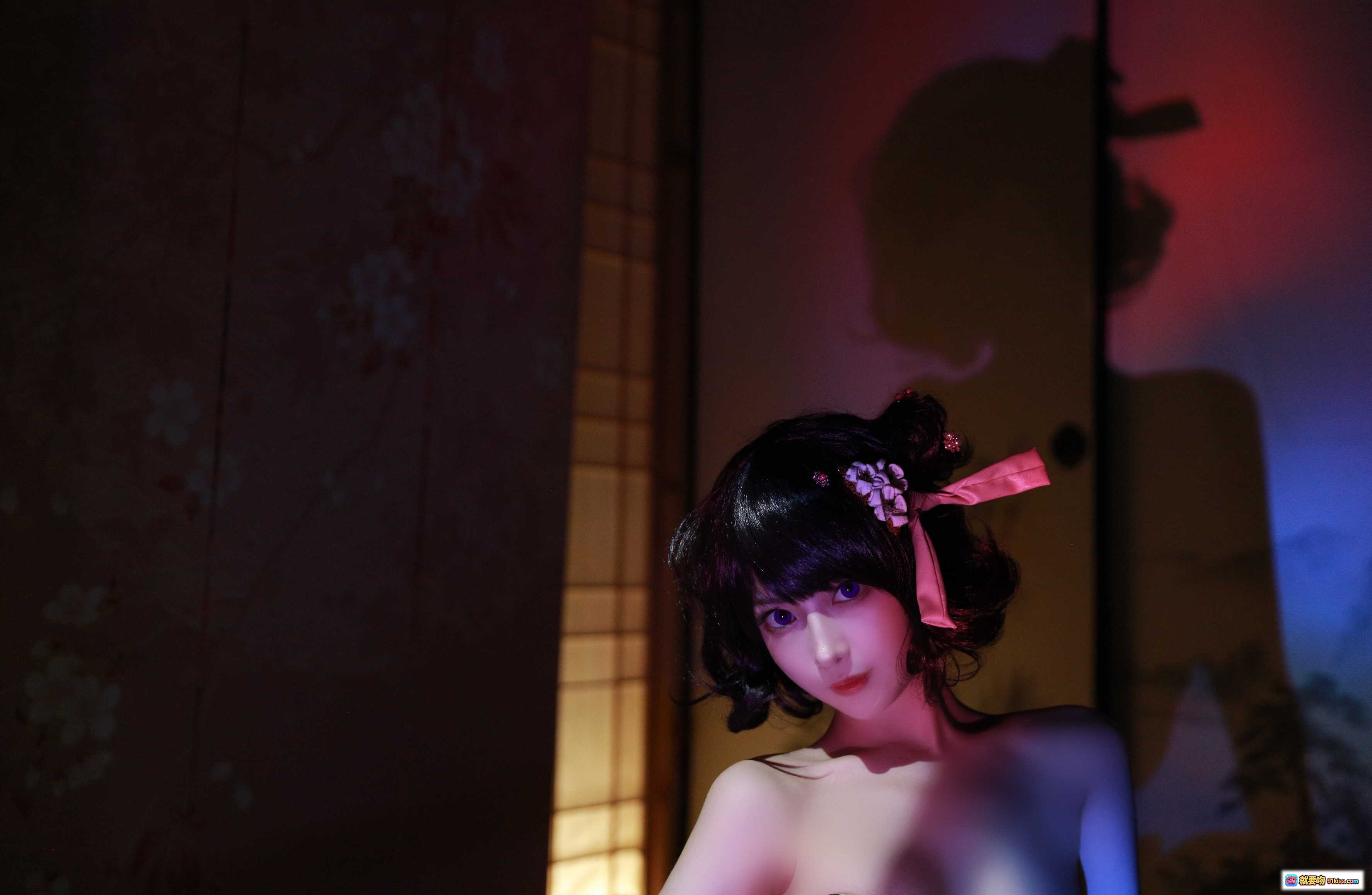 图片[8] - Shika小鹿鹿NO.047北斋泳装写真｜日系花柄比基尼｜红调和风背景｜性感私房摄影｜21P高清图集 - 就要吻