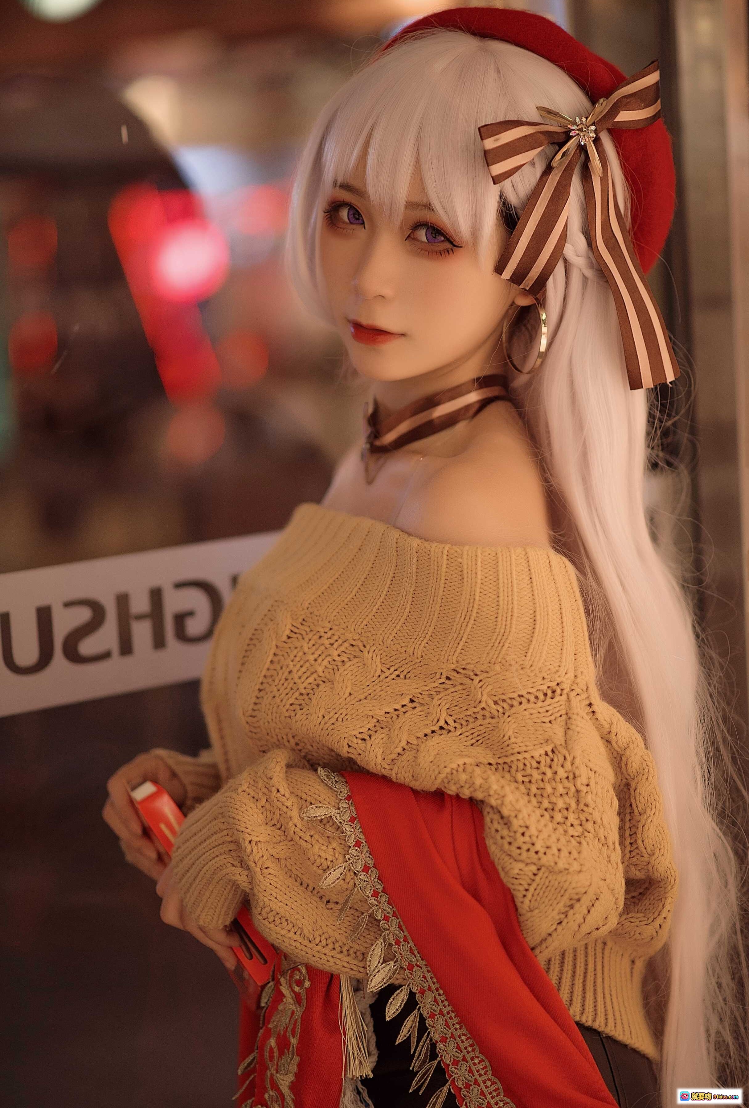 图片[8] - 樱落酱NO.006贝法Pocky Cosplay写真｜粉发少女夜景街拍｜露肩毛衣+皮裙+黑丝高跟｜手持Pocky甜酷风造型 - 就要吻