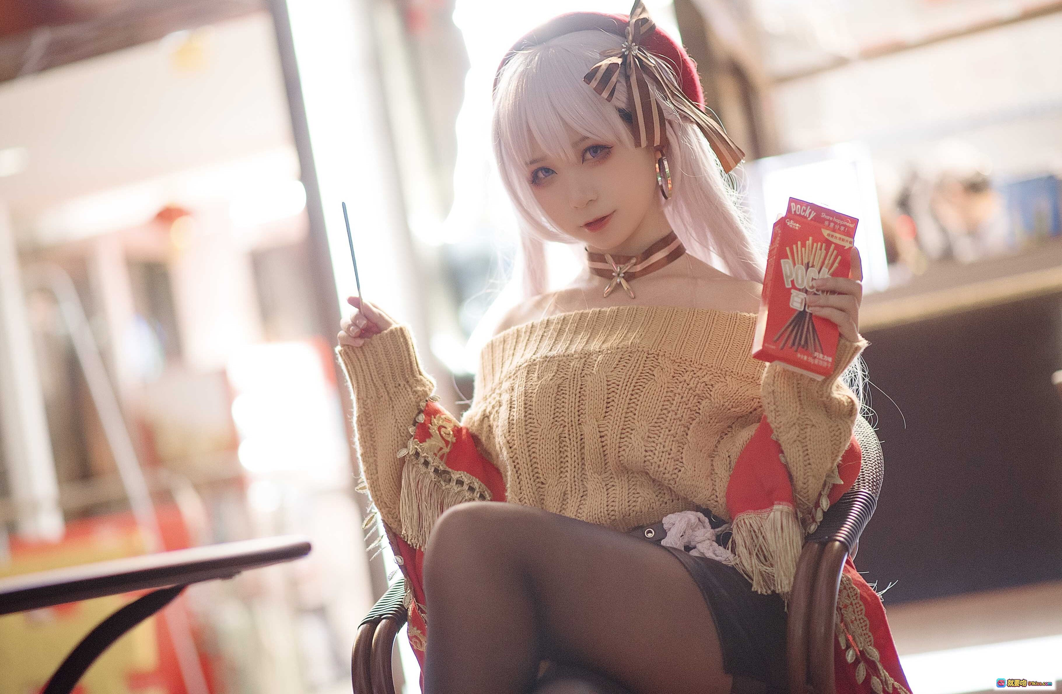 图片[2] - 樱落酱NO.006贝法Pocky Cosplay写真｜粉发少女夜景街拍｜露肩毛衣+皮裙+黑丝高跟｜手持Pocky甜酷风造型 - 就要吻