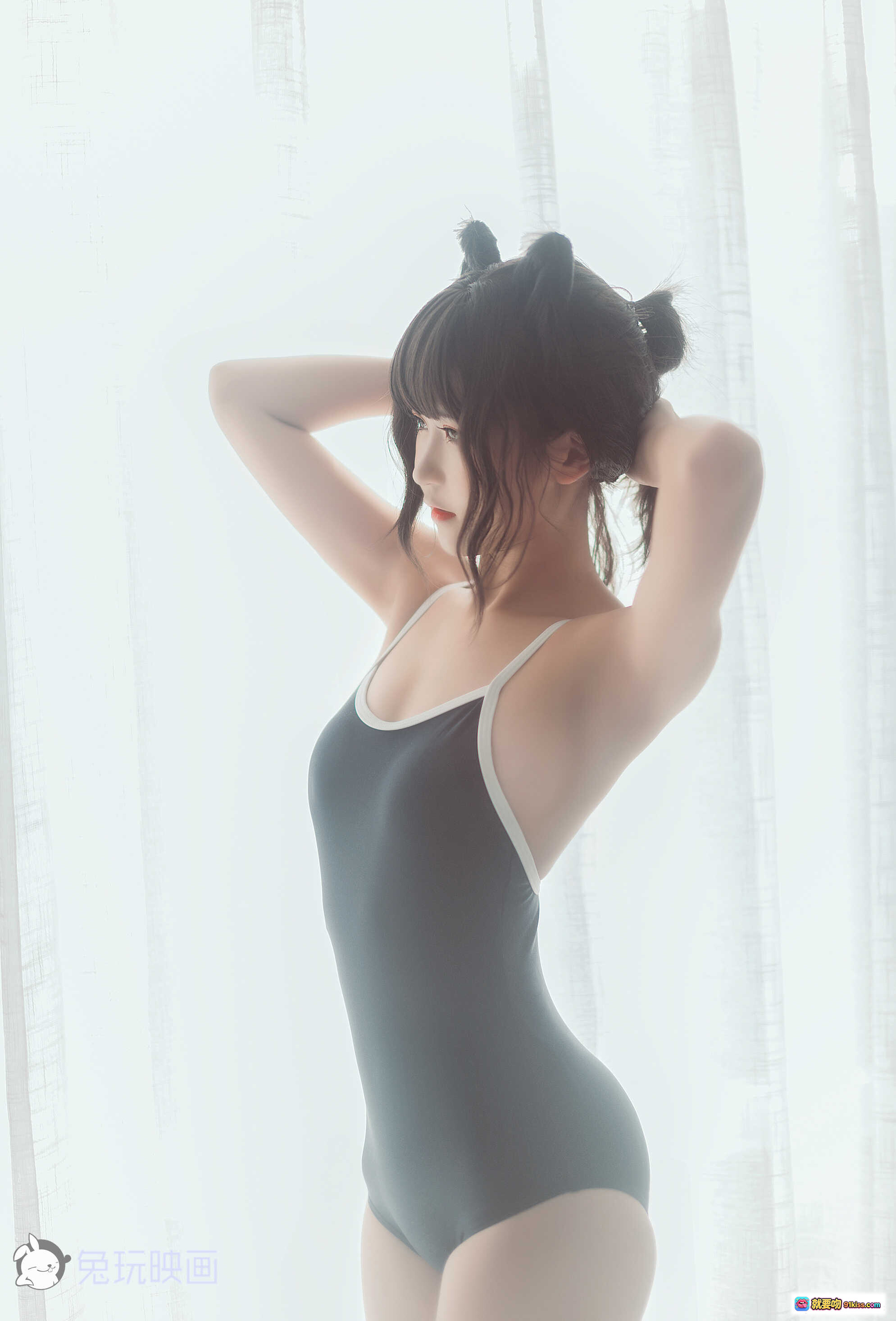 三度_69 NO.001 白丝喵写真集 42P高清美图 黑色吊带连体衣 猫耳双马尾 朦胧窗纱背景 唯美私房摄影 兔玩映画出品 - 就要吻