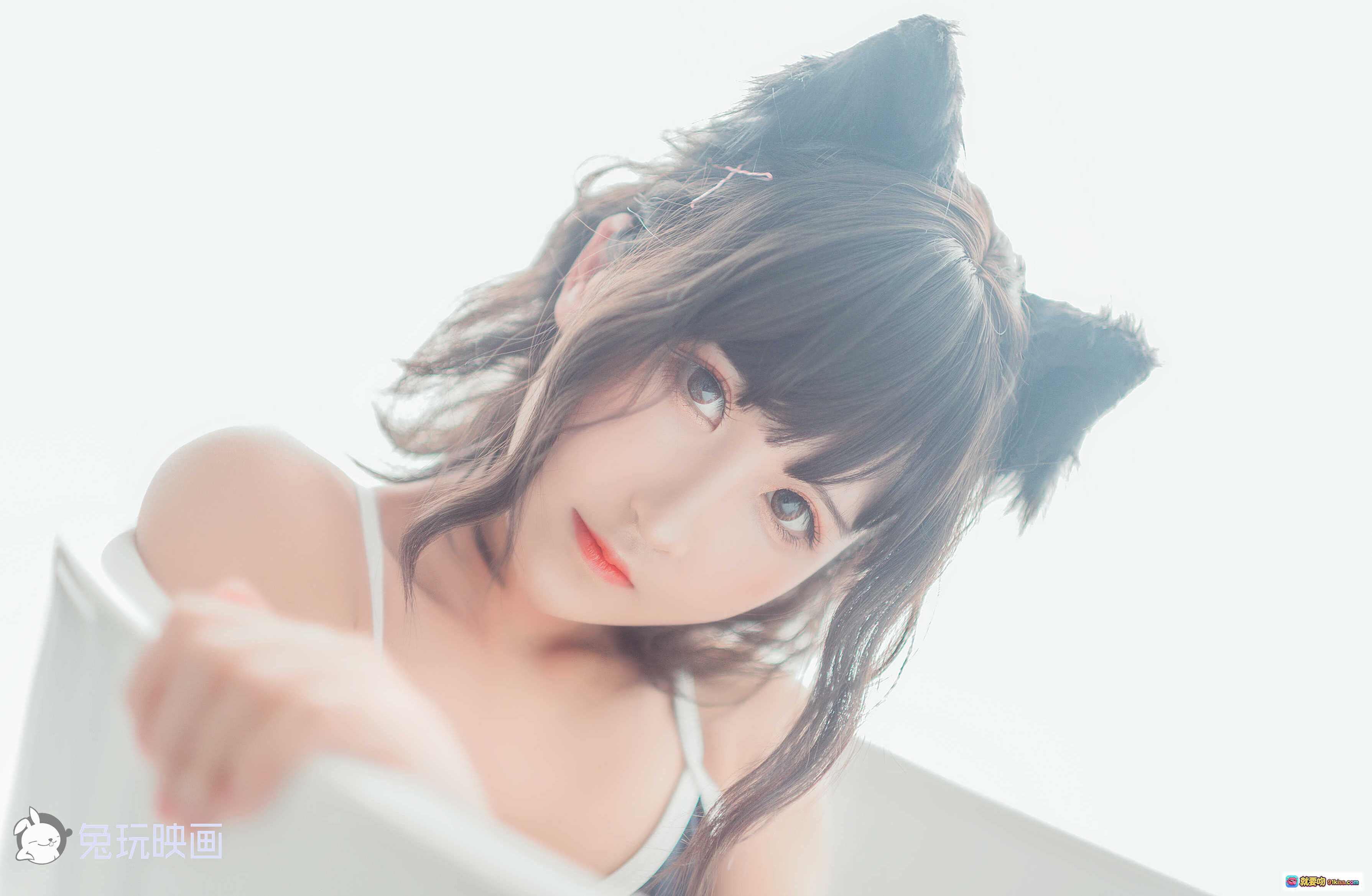 图片[3] - 三度_69 NO.001 白丝喵写真集 42P高清美图 黑色吊带连体衣 猫耳双马尾 朦胧窗纱背景 唯美私房摄影 兔玩映画出品 - 就要吻