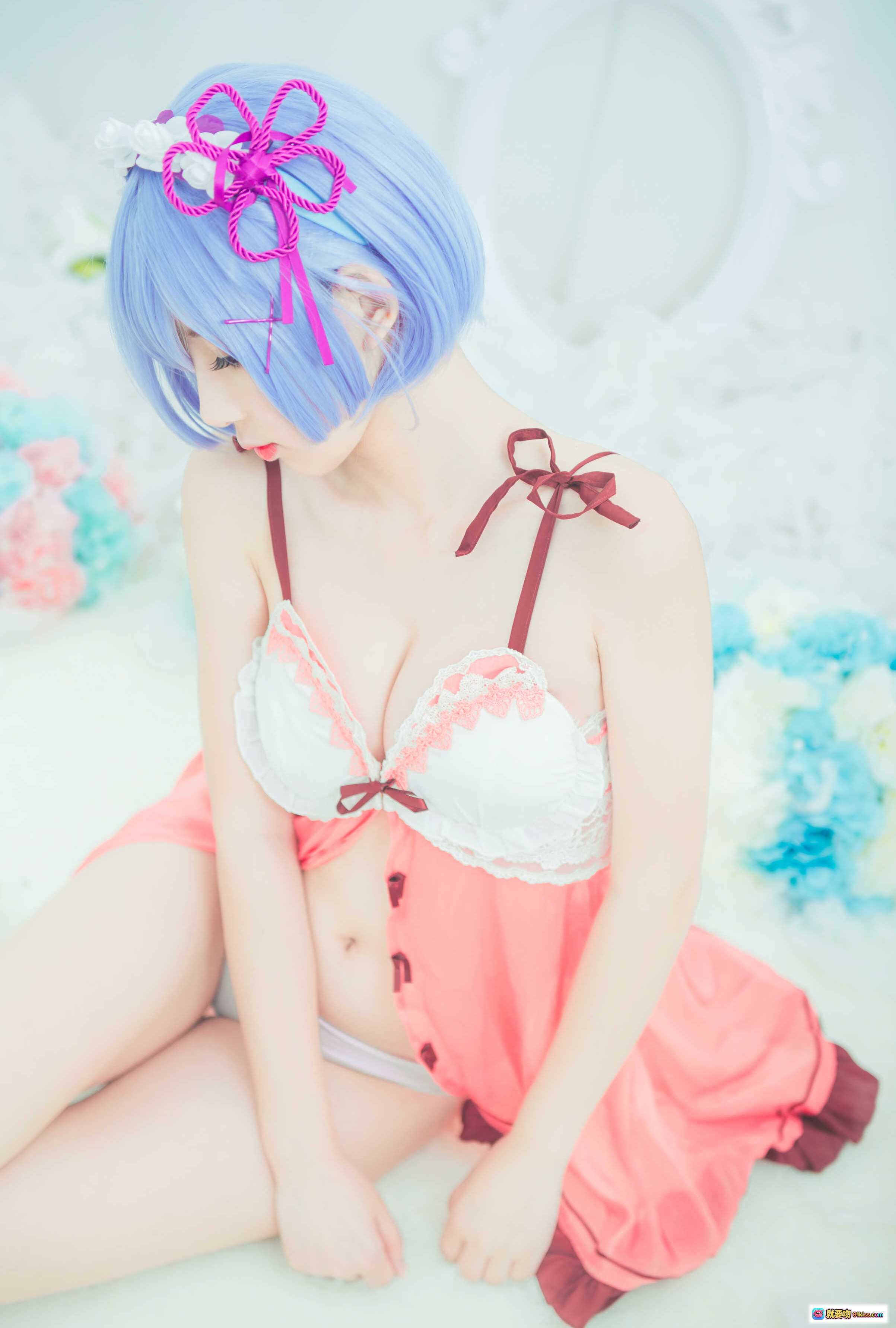 图片[3] - 小酥酱NO.009雷姆睡衣Cosplay蓝发少女粉色蕾丝吊带裙手持白框镜甜美可爱写真24P - 就要吻
