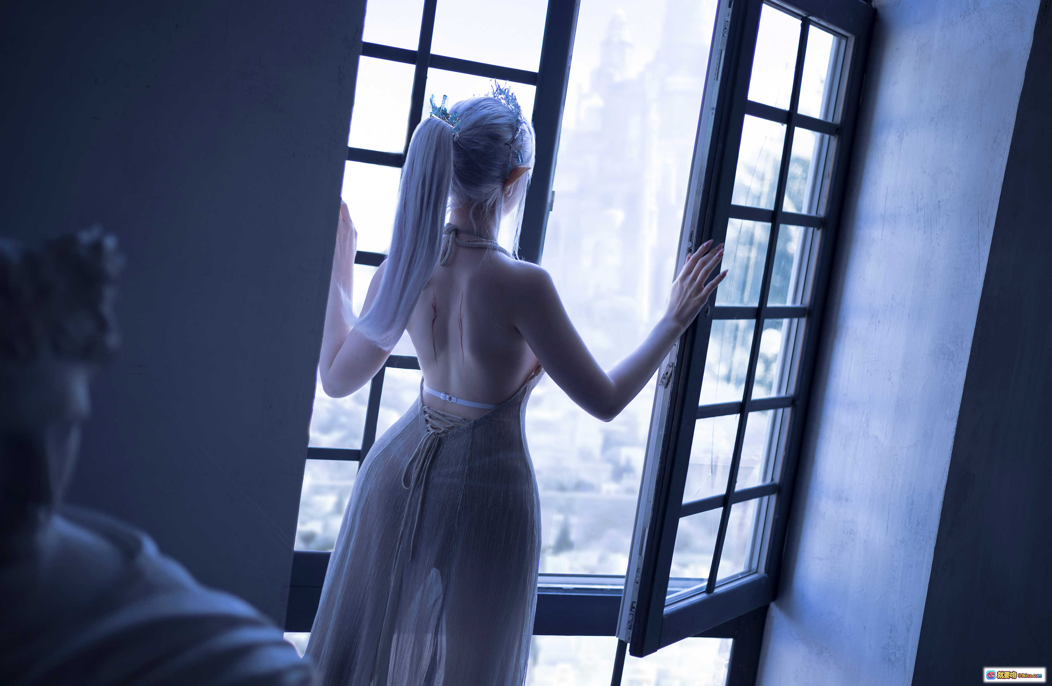 图片[3] - Sayathefox NO.007 精灵写真 | 银发少女+冰晶王冠+梦幻蓝调+唯美Cosplay+高清23P美图 - 就要吻