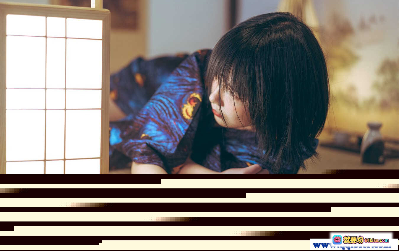 图片[3] - 逐月SU孔雀和服写真｜日式传统美少女｜紫色油纸伞｜和风室内场景｜优雅坐姿｜精致刺绣和服｜复古挂画背景 - 就要吻