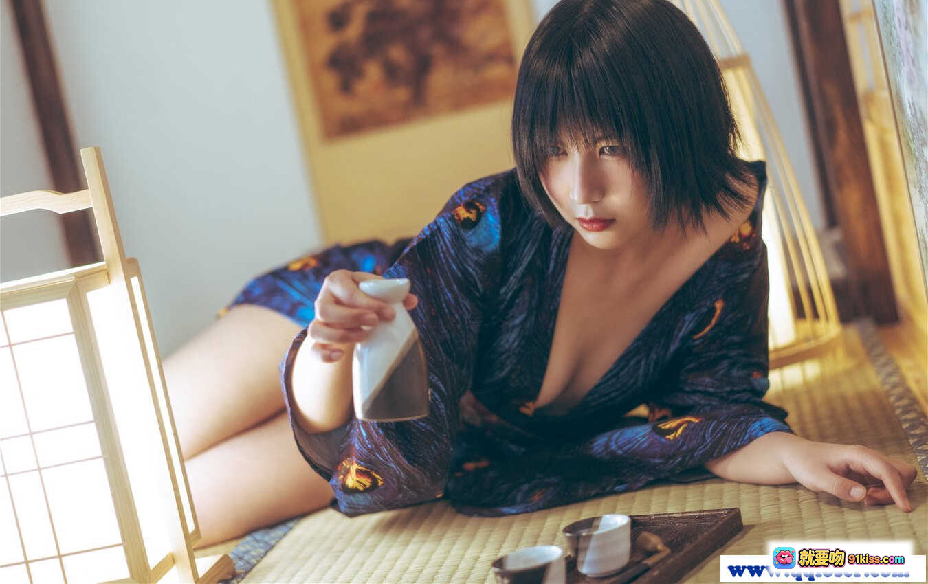 图片[6] - 逐月SU孔雀和服写真｜日式传统美少女｜紫色油纸伞｜和风室内场景｜优雅坐姿｜精致刺绣和服｜复古挂画背景 - 就要吻