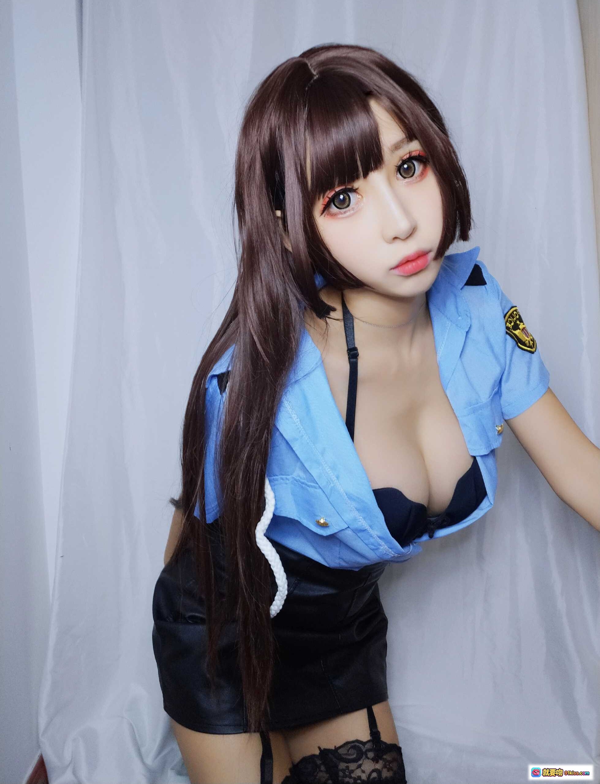 图片[10] - 小酥酱NO.005蓝色制服写真 美女Cosplay警服造型 甜美长发深V诱惑 15P高清图集 - 就要吻