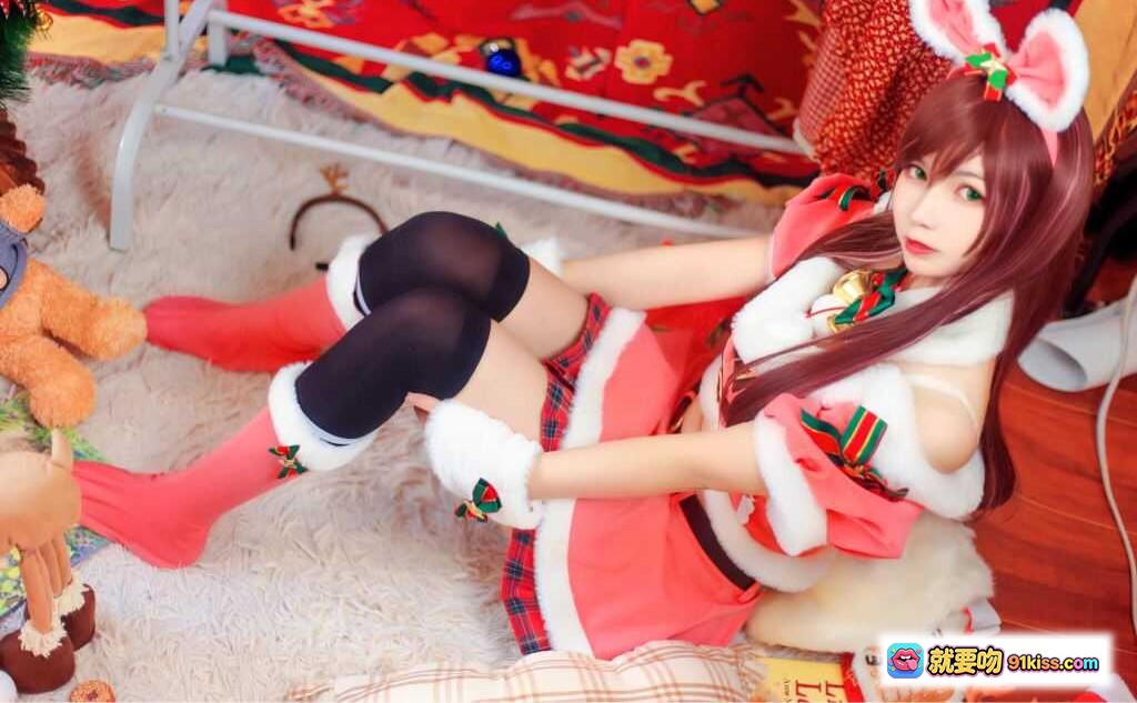 图片[2] - 逐月SU圣诞Cosplay写真 | 红色兔耳少女手持Merry Christmas礼盒 | 圣诞主题居家萌系美图23P - 就要吻