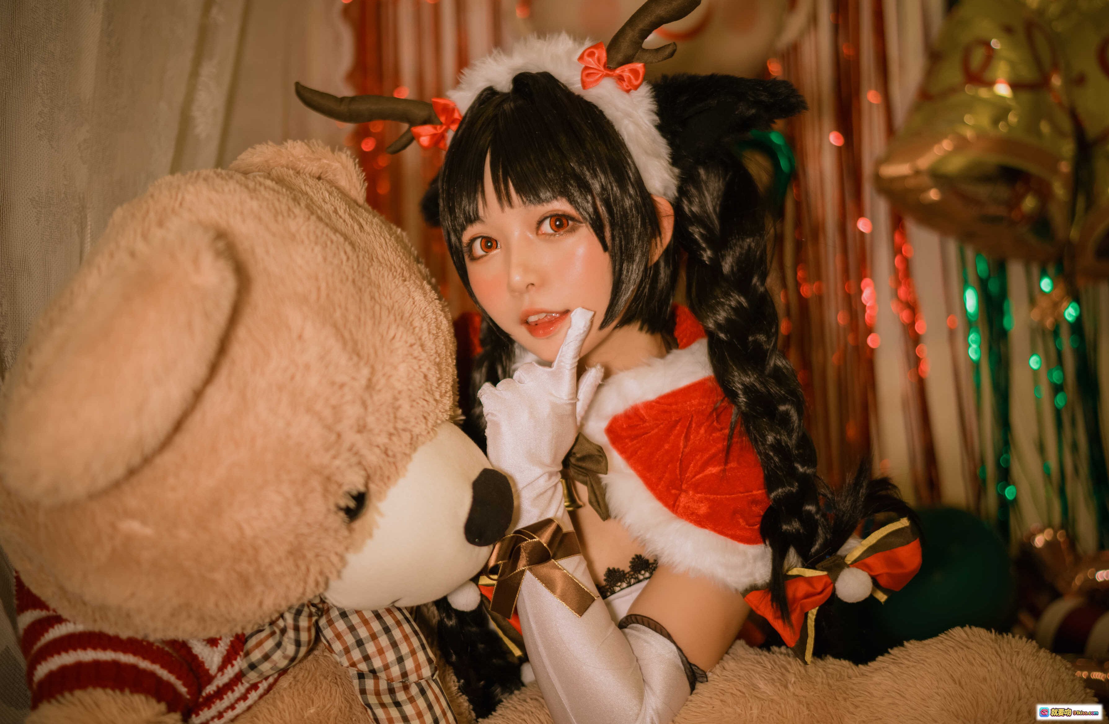 图片[6] - 黑猫猫OvO NO.019 大潮圣诞写真 16P 415MB 圣诞主题 Cosplay 美少女 节日氛围 气球装饰 鹿玩偶 毛绒玩具 床拍 甜美可爱 高清图集 - 就要吻