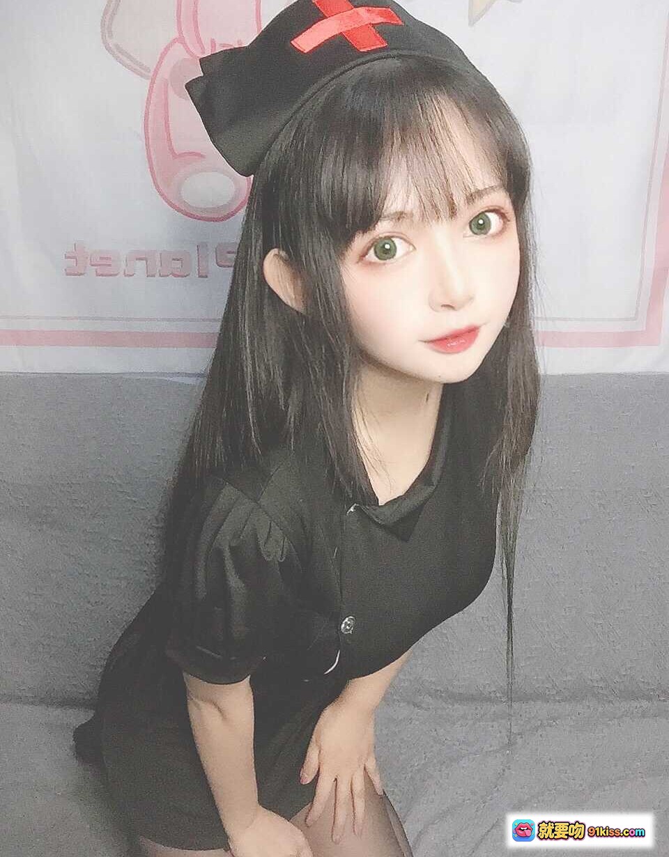 图片[6] - 黑猫猫OvO NO.021 护士喵自拍写真 19P 7MB 黑色护士装 红十字帽 长发美少女 萌系cosplay 甜美私房照 - 就要吻