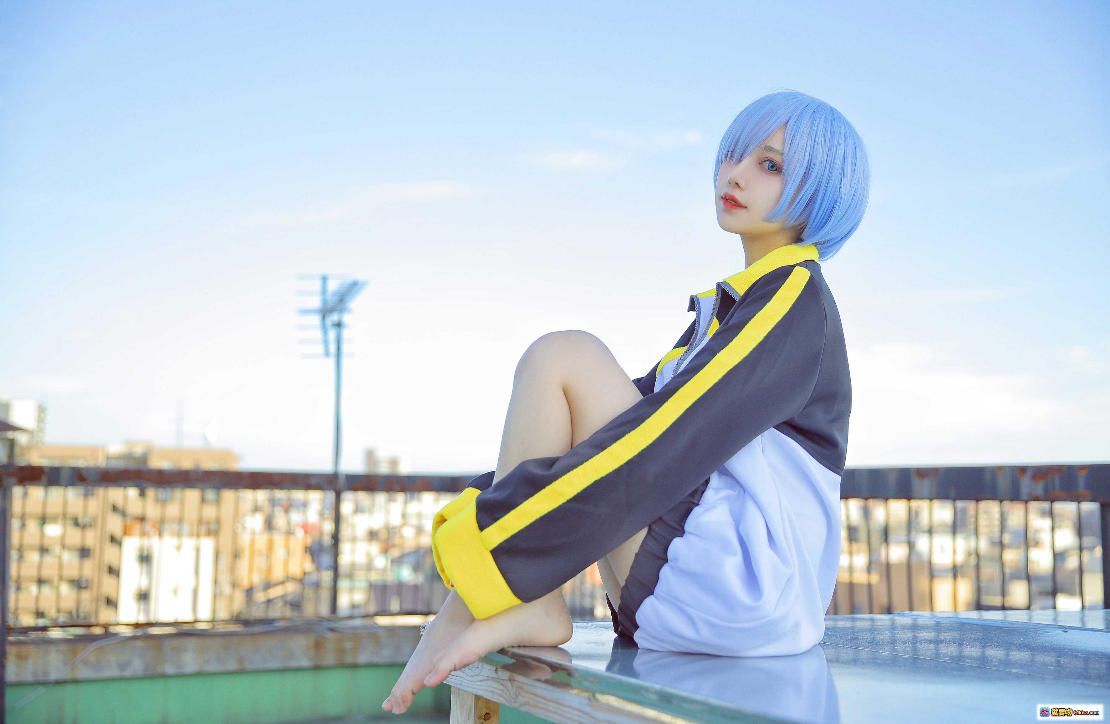 图片[5] - Shika小鹿鹿NO.065蕾姆天台Cosplay蓝发少女运动服写真12P高清图集 - 就要吻