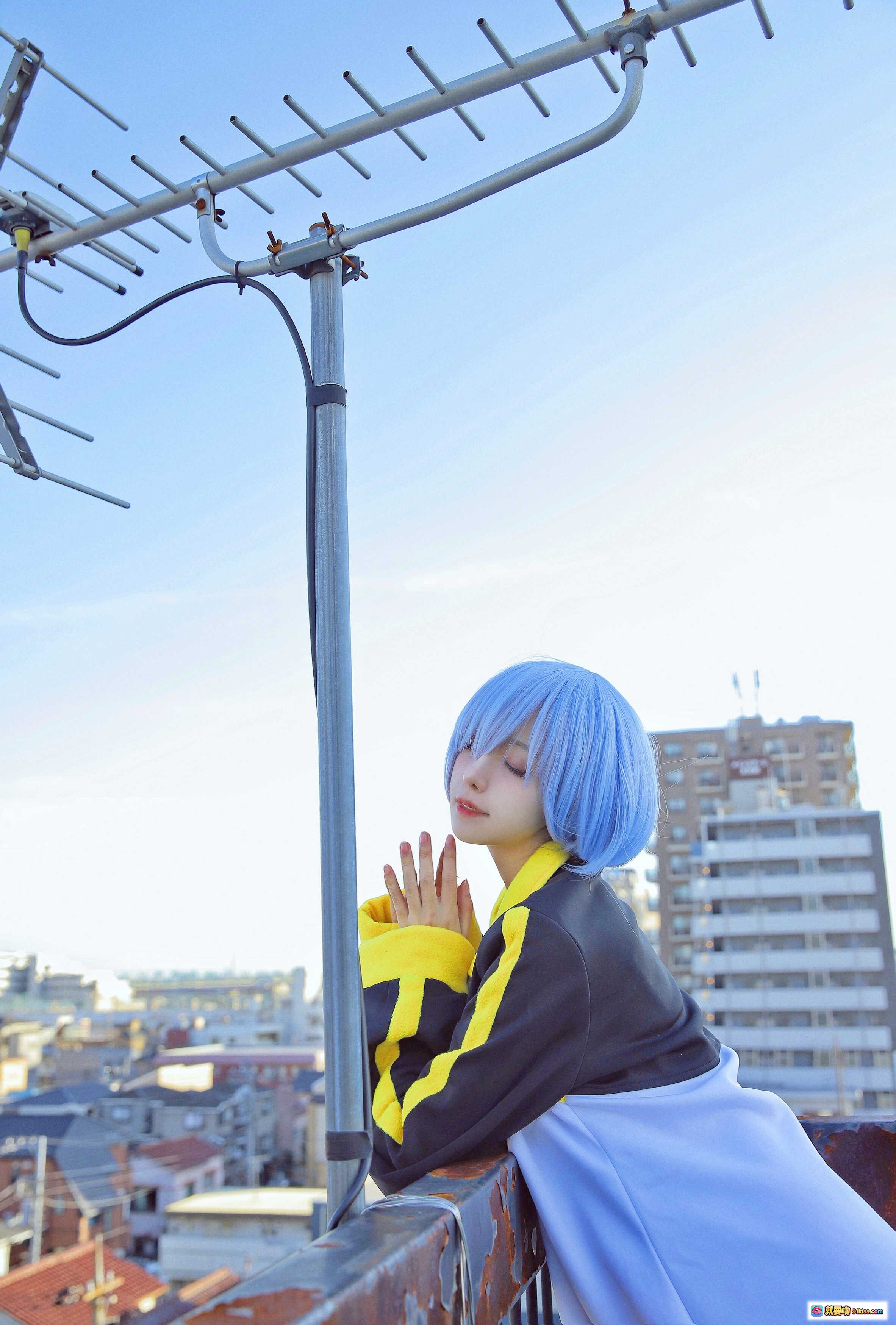 图片[7] - Shika小鹿鹿NO.065蕾姆天台Cosplay蓝发少女运动服写真12P高清图集 - 就要吻