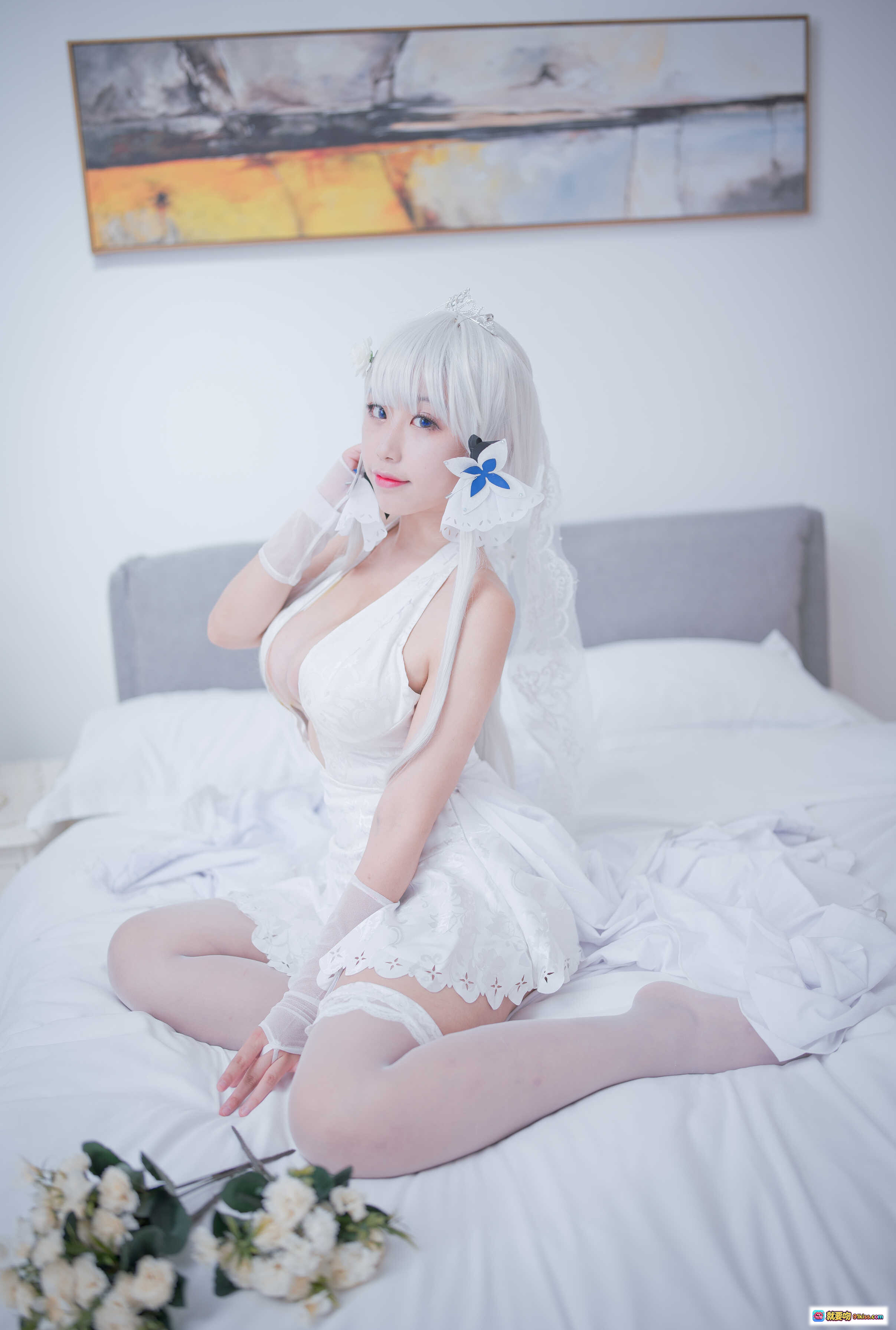 图片[2] - 穆零Mu0 NO.42 光辉婚纱写真 43P高清美图 白发蓝蝶少女 白色蕾丝礼服 床上优雅坐姿 甜美性感风格 无视频纯图集 - 就要吻