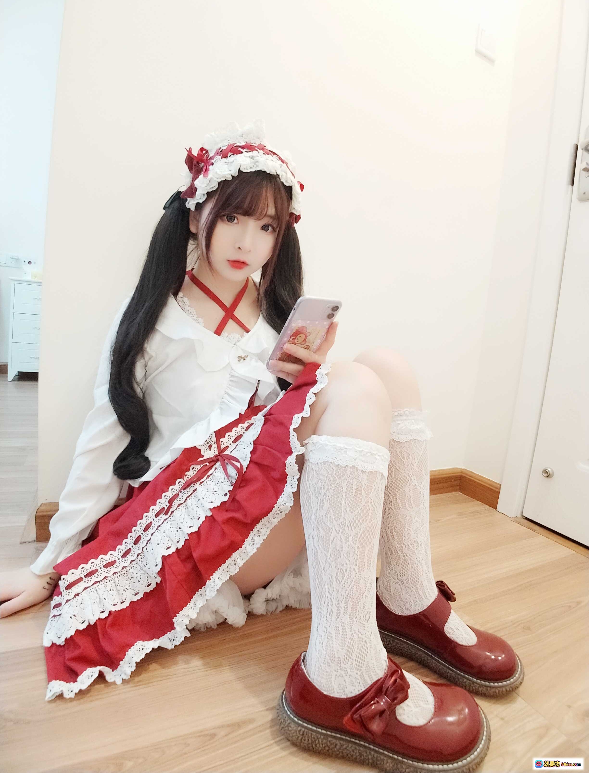 图片[6] - 古川定制VOL.004洛丽塔红白女仆装写真 40P高清美图 白袜玛丽珍鞋蕾丝边裙摆少女风穿搭 - 就要吻