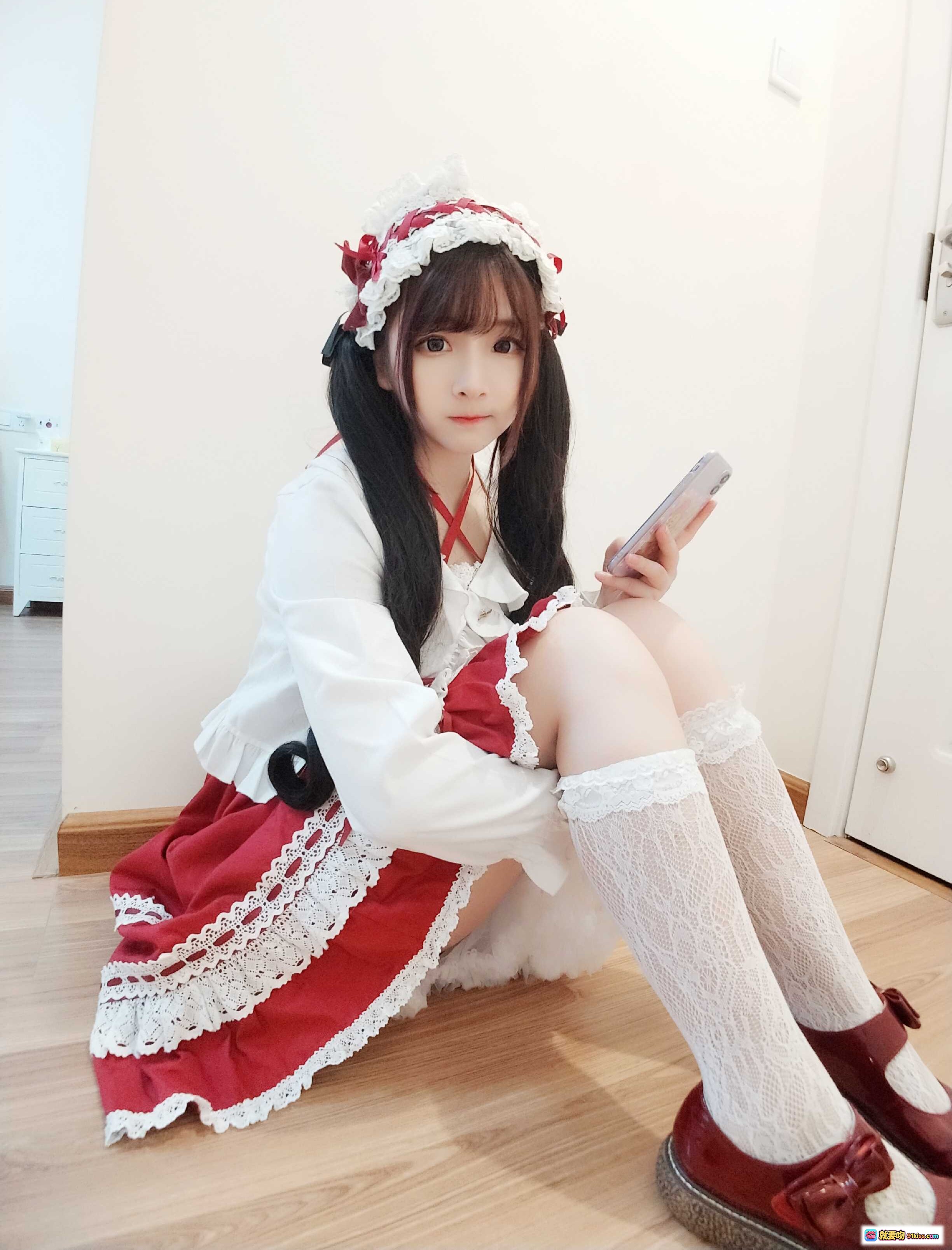 图片[7] - 古川定制VOL.004洛丽塔红白女仆装写真 40P高清美图 白袜玛丽珍鞋蕾丝边裙摆少女风穿搭 - 就要吻