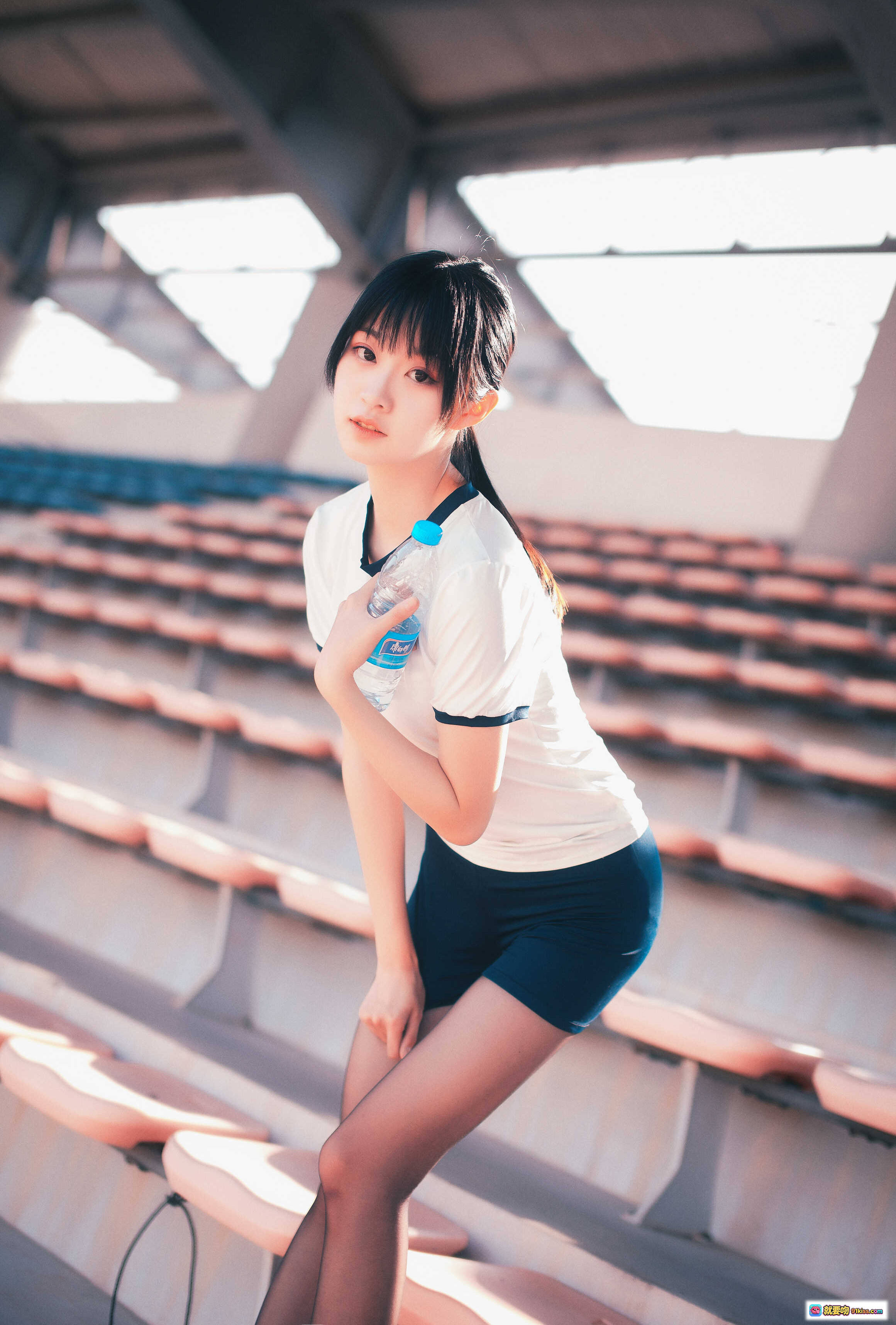 图片[2] - 黑丝体操服少女 stadium写真 53P高清图集 体育风穿搭 甜美日系风格 体育场背景 美腿丝袜造型 - 就要吻