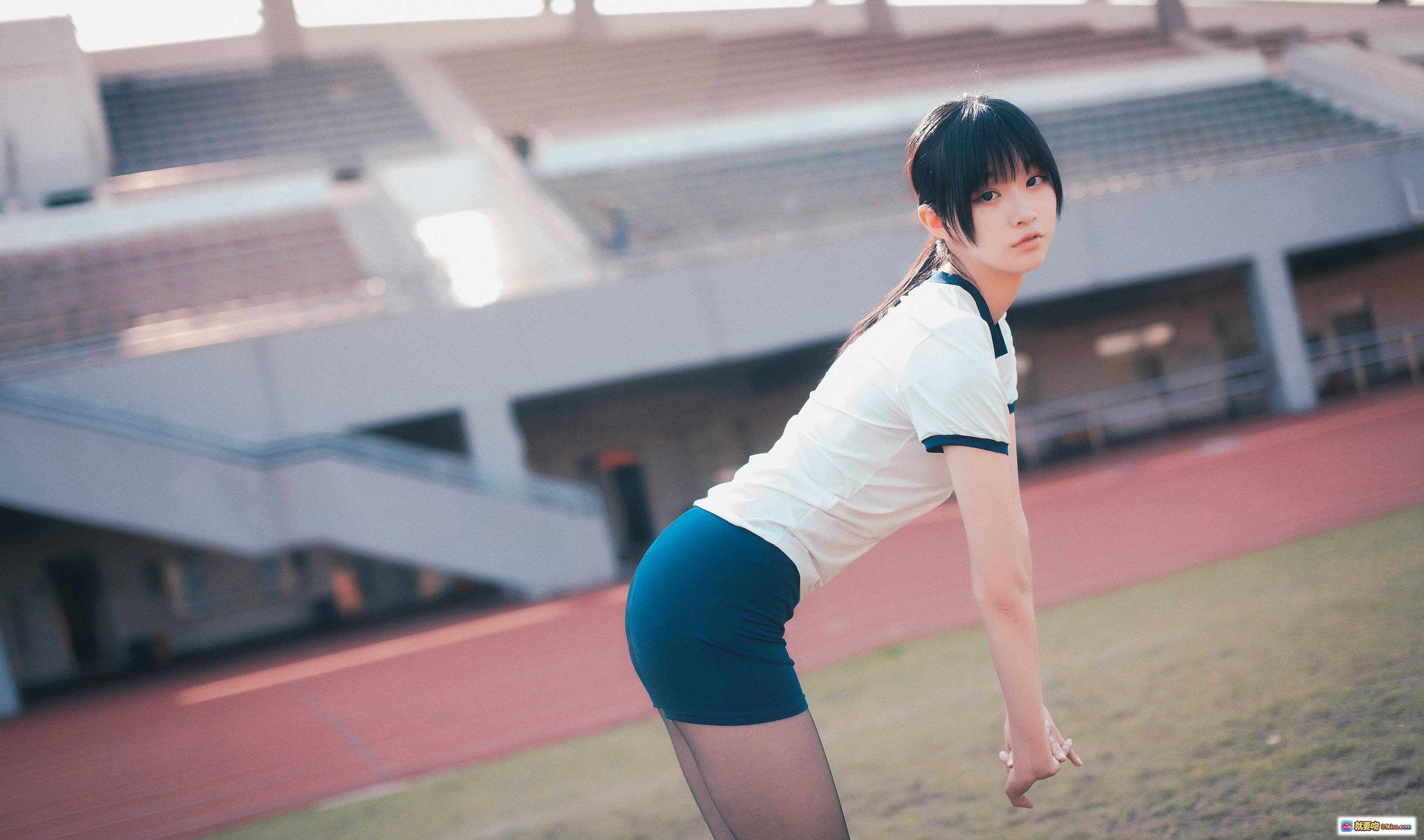 图片[9] - 黑丝体操服少女 stadium写真 53P高清图集 体育风穿搭 甜美日系风格 体育场背景 美腿丝袜造型 - 就要吻