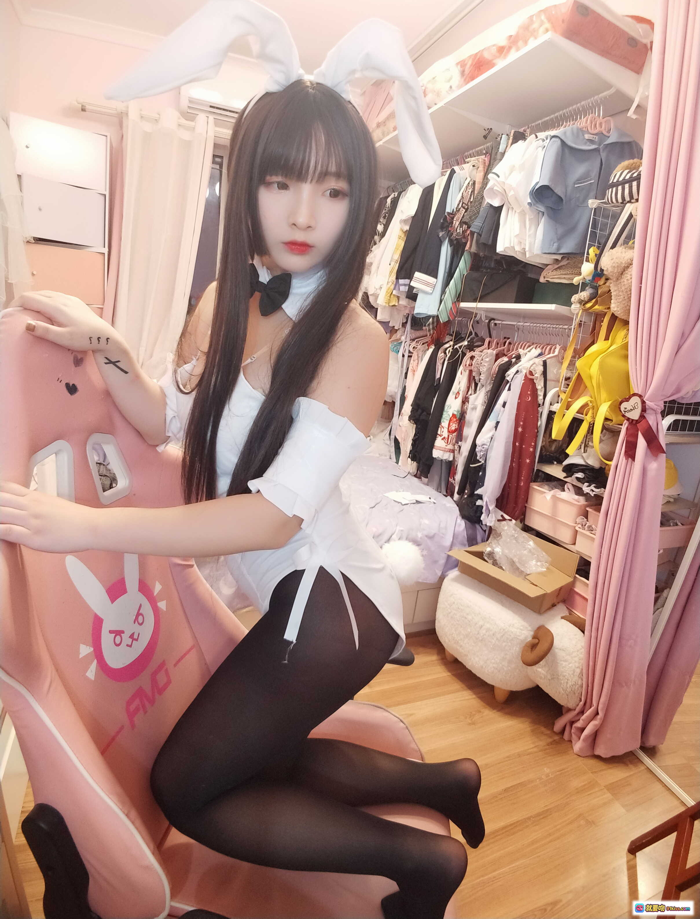 图片[5] - 古川定制VOL.001黑丝美腿坐姿写真24P高清图集少女风卧室场景优雅性感穿搭 - 就要吻