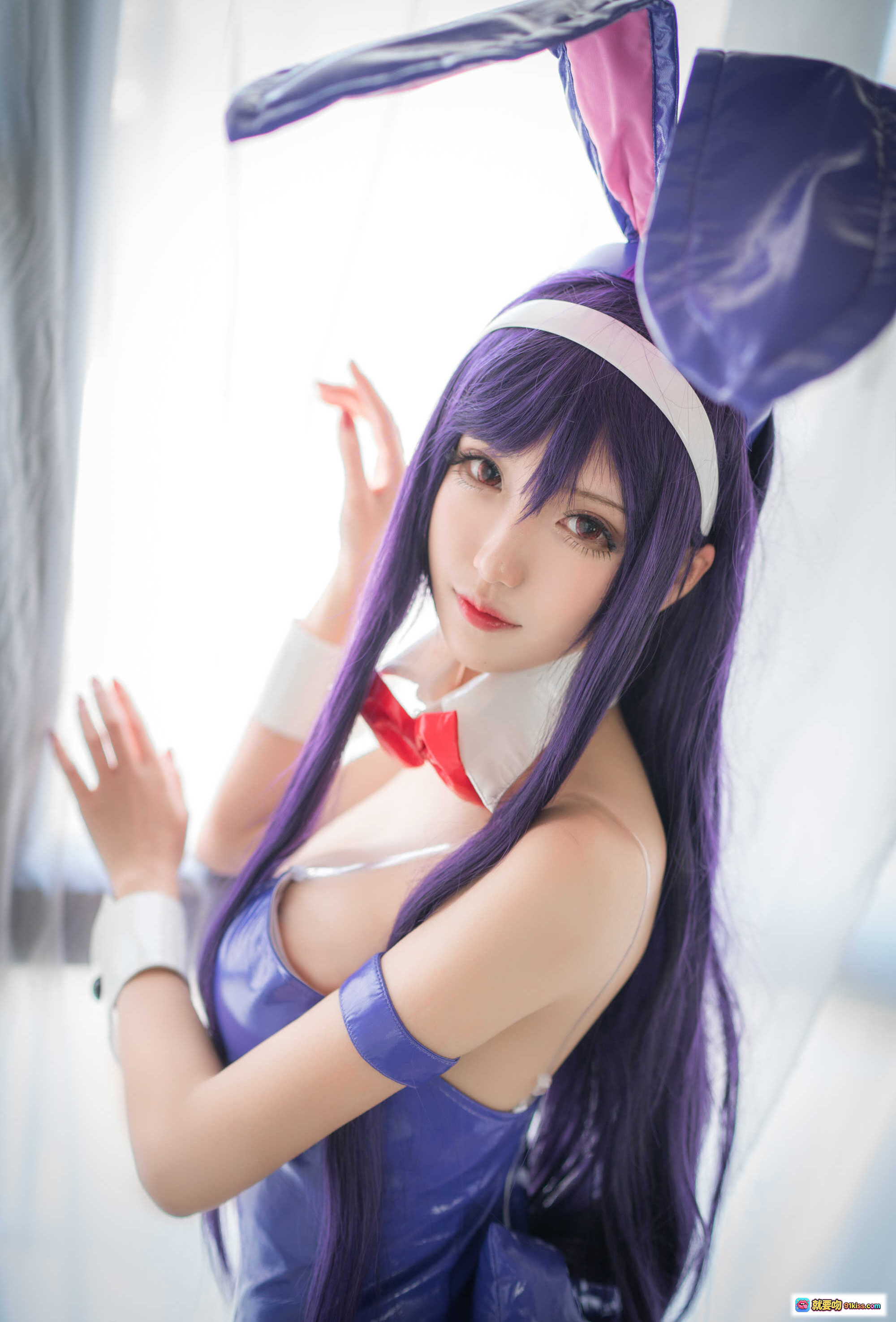 图片[2] - 腐团儿cos霞之丘诗羽兔女郎装 紫发兔耳制服黑丝高跟 棕色皮椅写真美图 - 就要吻