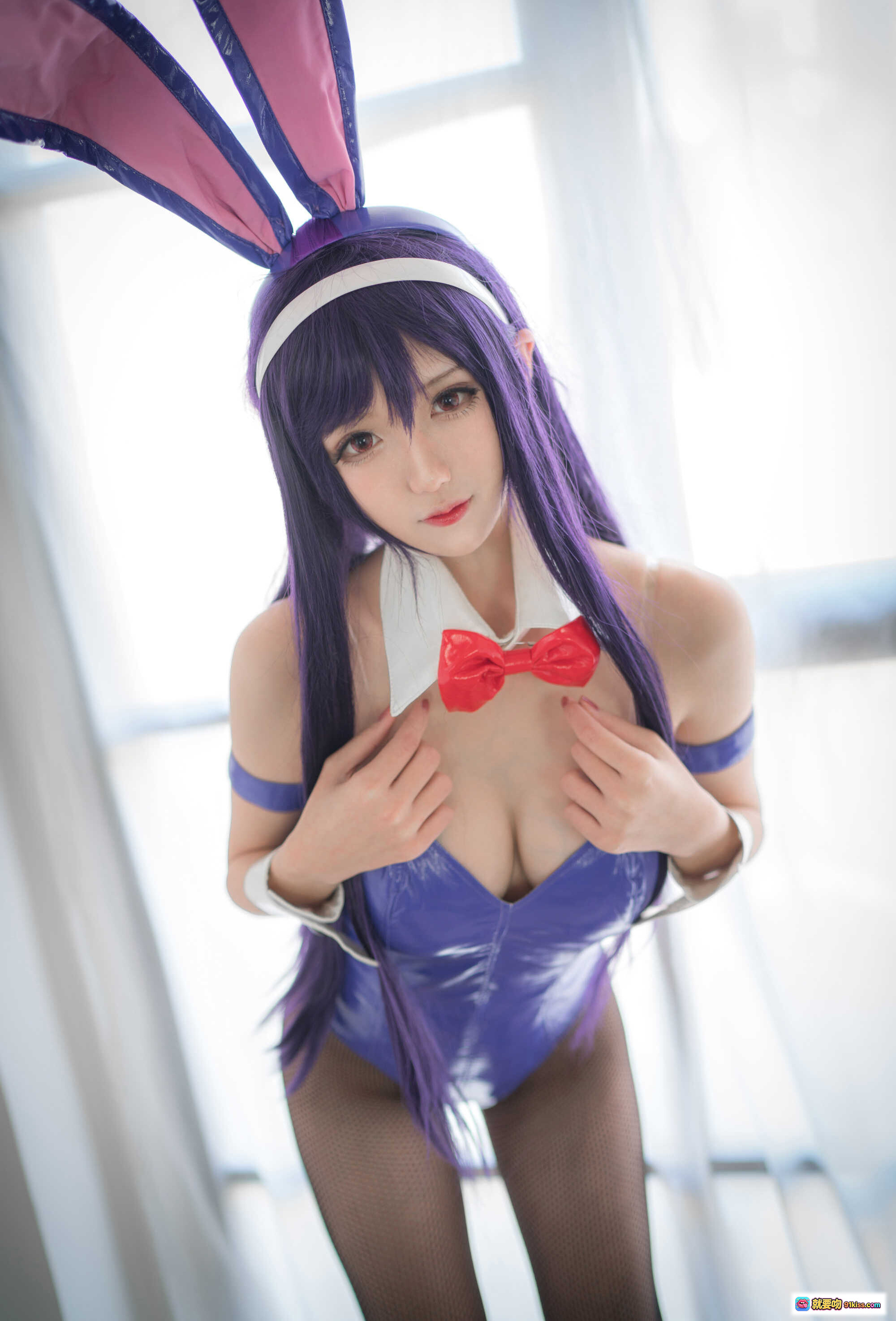 图片[3] - 腐团儿cos霞之丘诗羽兔女郎装 紫发兔耳制服黑丝高跟 棕色皮椅写真美图 - 就要吻