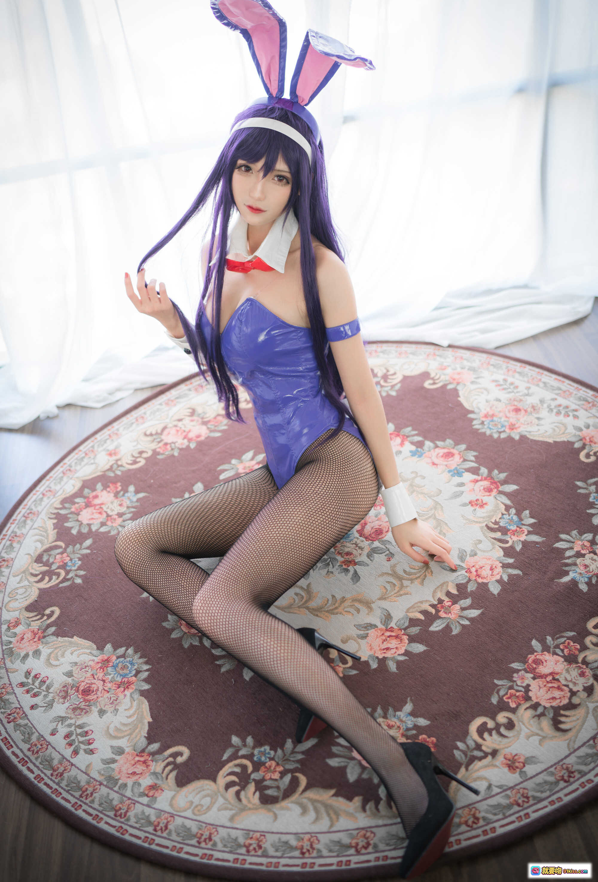 图片[8] - 腐团儿cos霞之丘诗羽兔女郎装 紫发兔耳制服黑丝高跟 棕色皮椅写真美图 - 就要吻