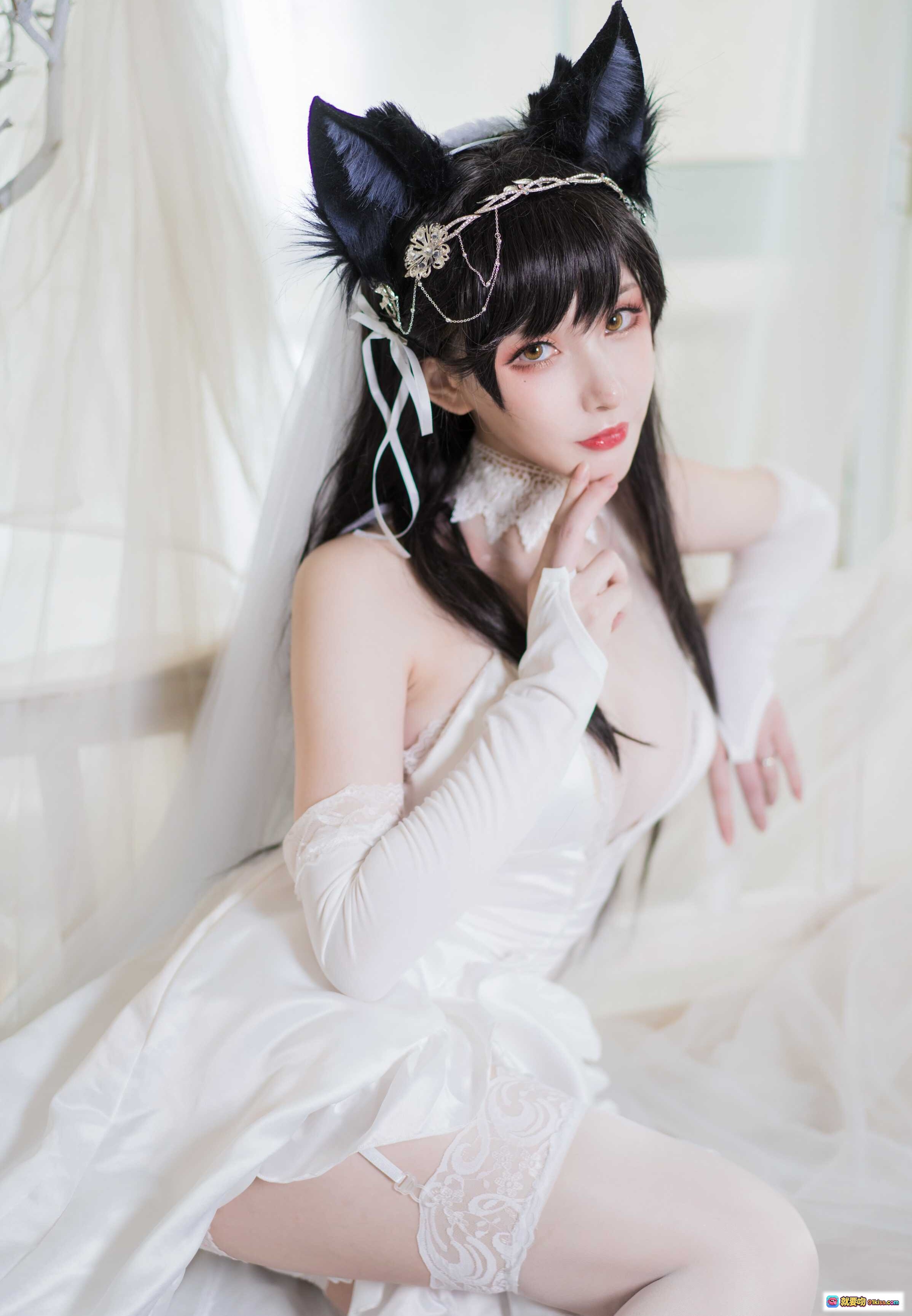 图片[2] - 爱宕犬cosplay写真 | 白色蕾丝礼服+黑猫耳发饰 | 优雅性感少女风 | 13P高清图集 - 就要吻