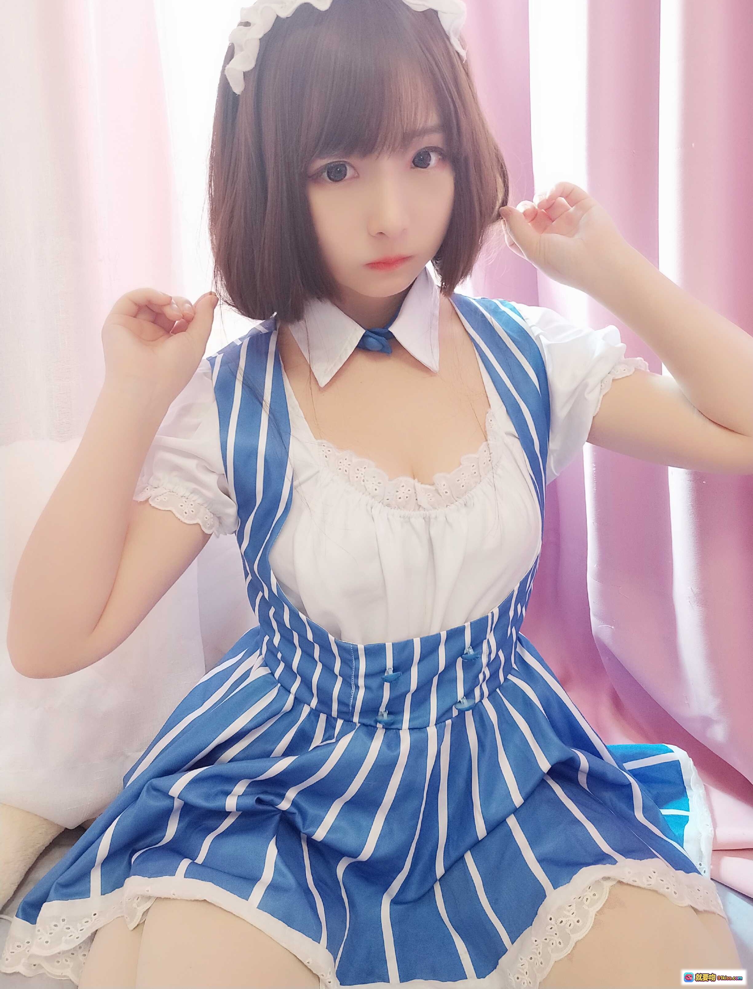 图片[9] - 古川NO.028加藤惠女仆装cosplay蓝白条纹裙蕾丝边俏皮眨眼手势萌系写真17P - 就要吻