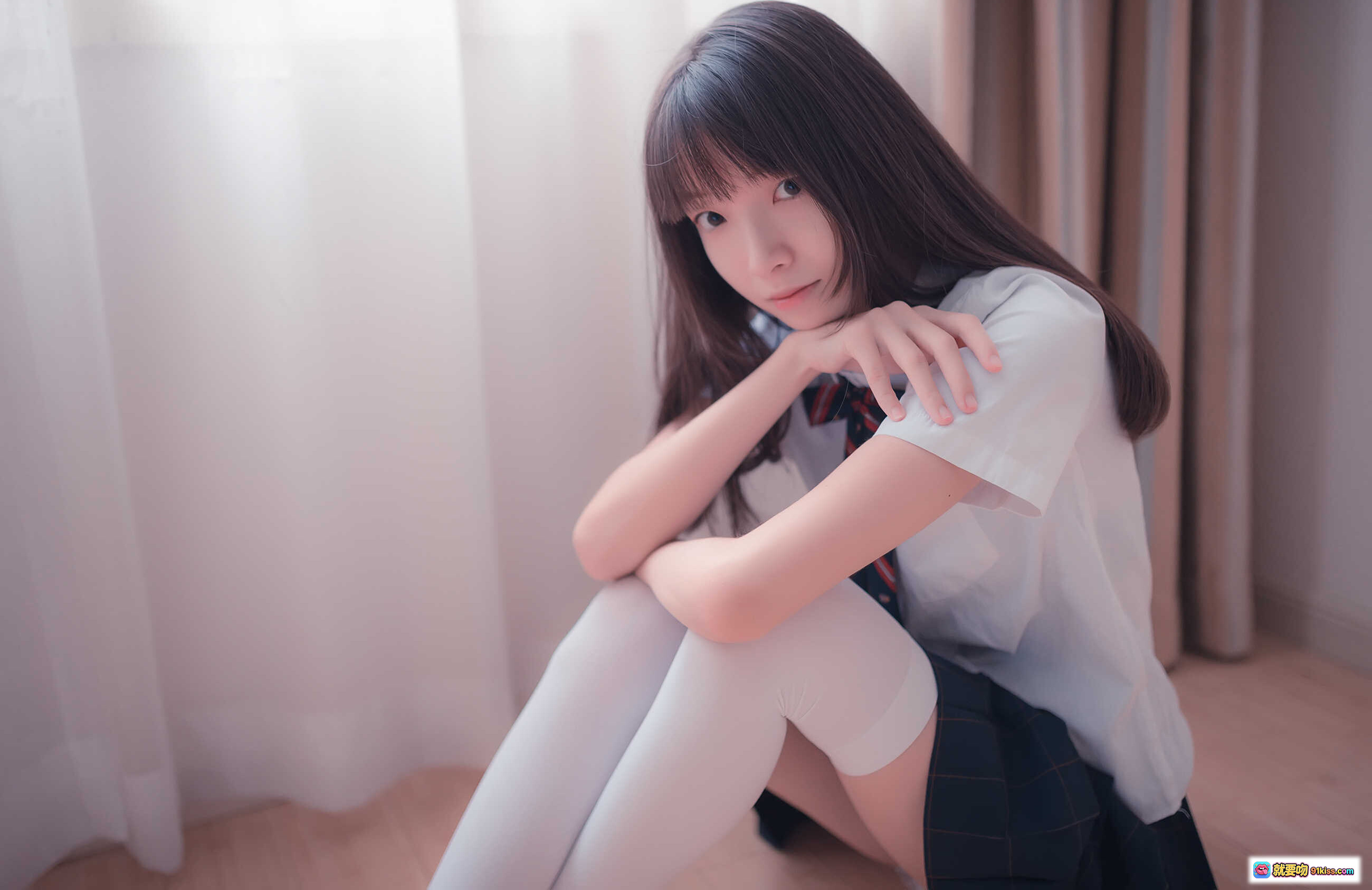 图片[8] - 祖木子NO.004邻家白丝清新女孩写真 49P74MB 白色丝袜校服少女室内温柔坐姿摄影 - 就要吻